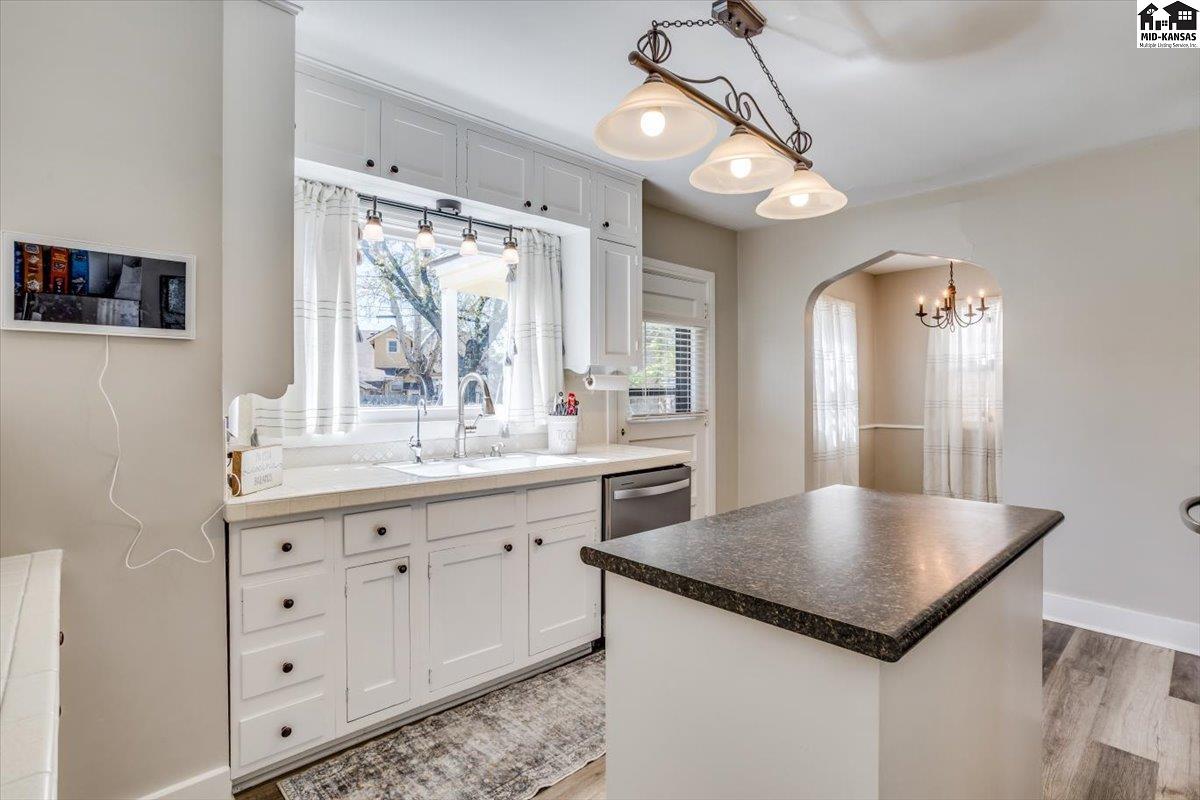 9 Crescent Boulevard Hutchinson KS 67502