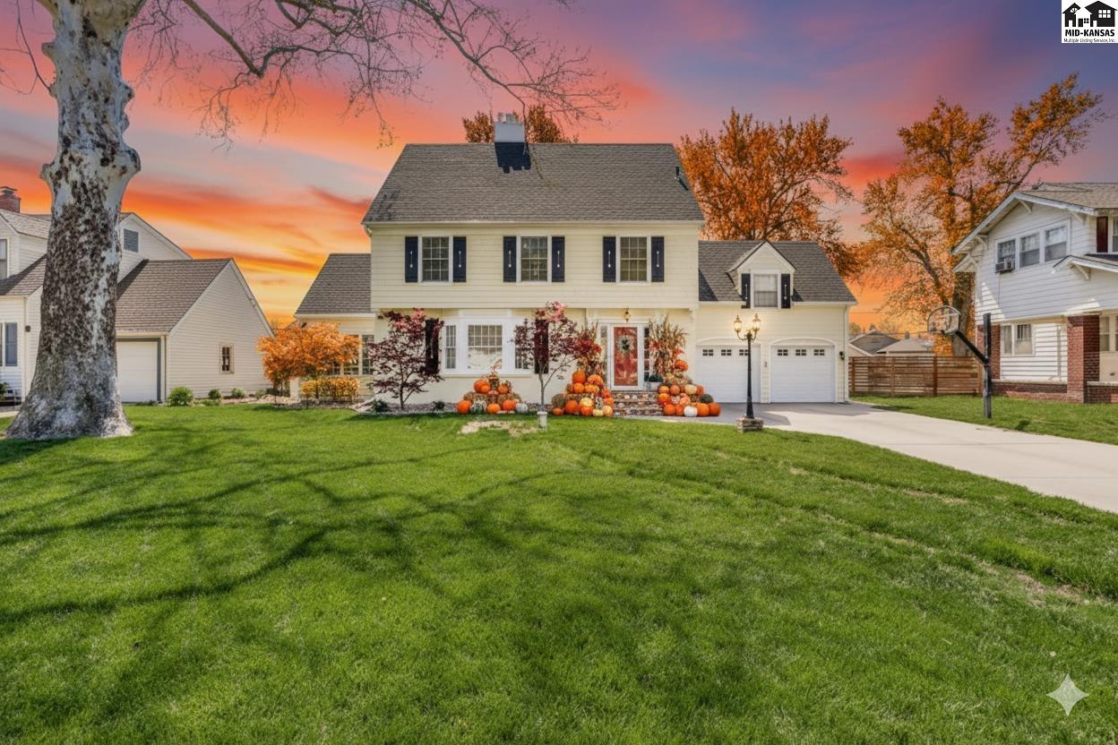 9 Crescent Boulevard Hutchinson KS 67502