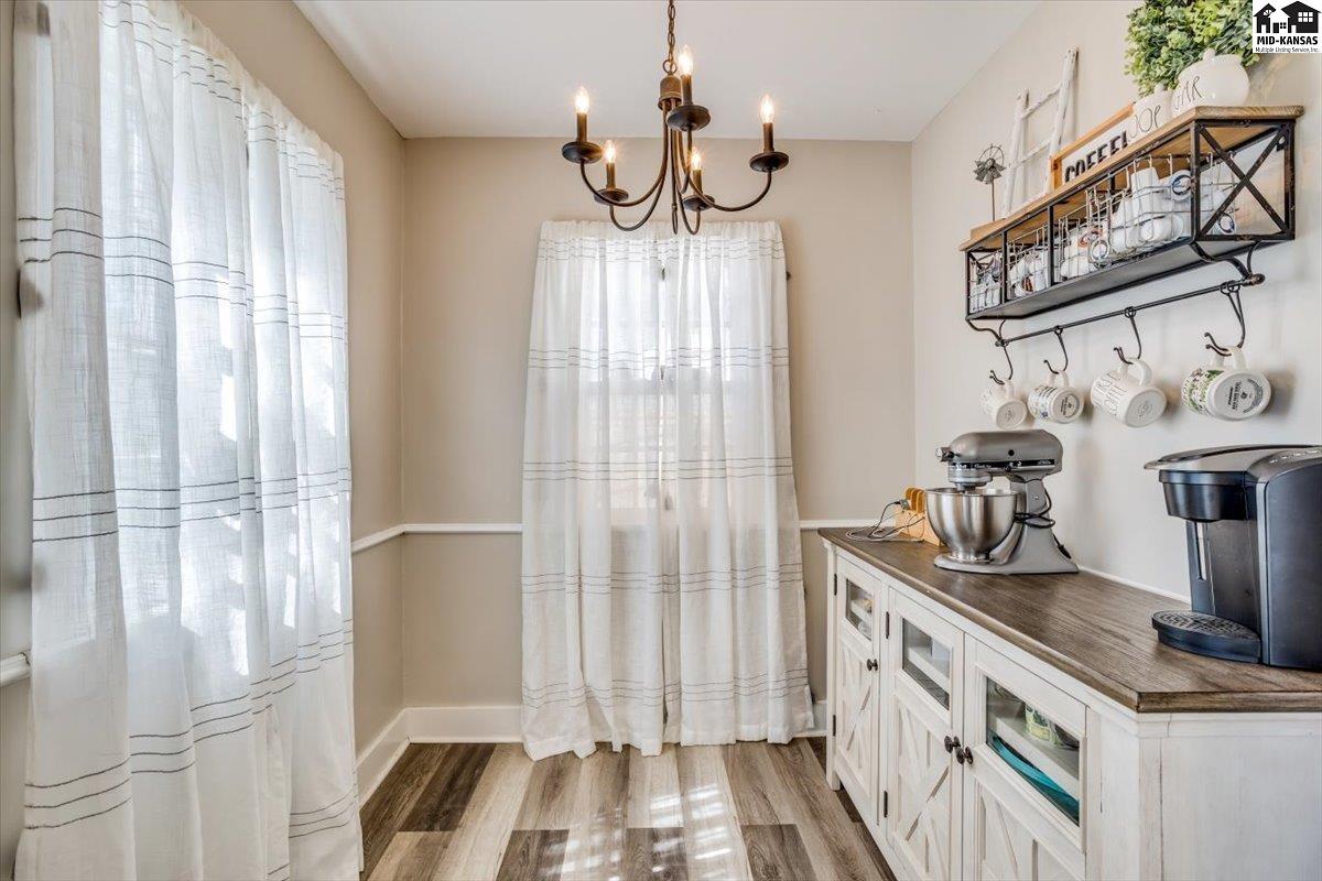 9 Crescent Boulevard Hutchinson KS 67502