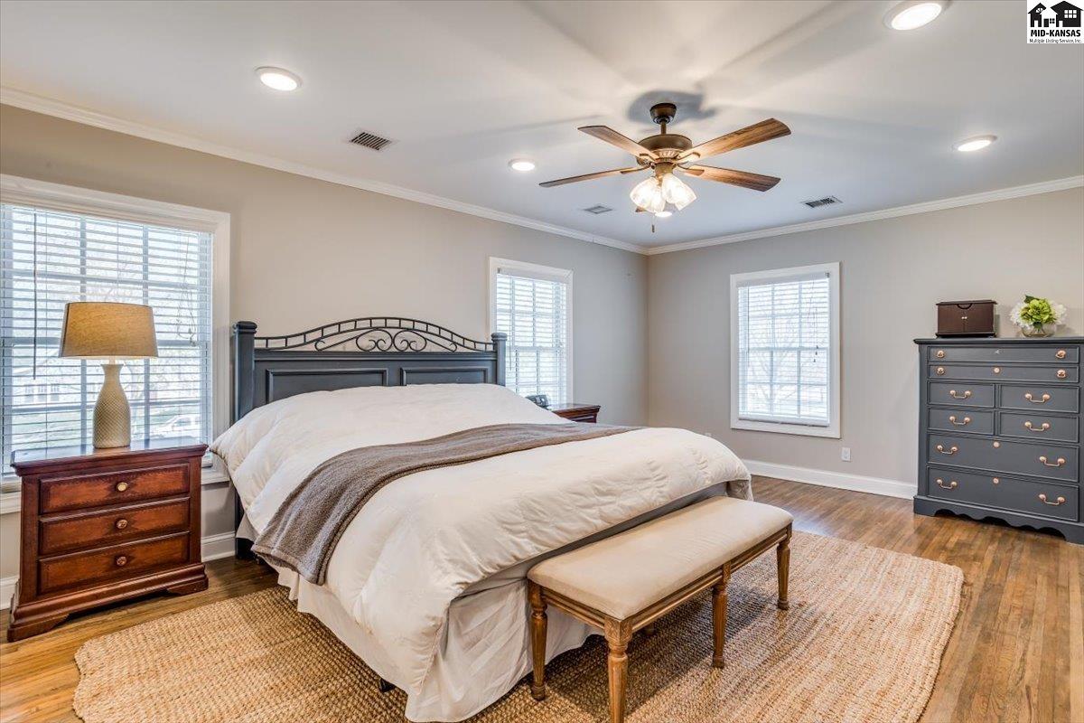 9 Crescent Boulevard Hutchinson KS 67502