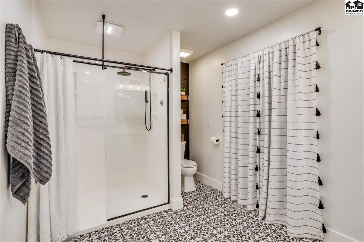 9 Crescent Boulevard Hutchinson KS 67502