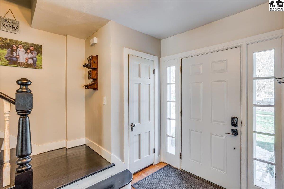 9 Crescent Boulevard Hutchinson KS 67502