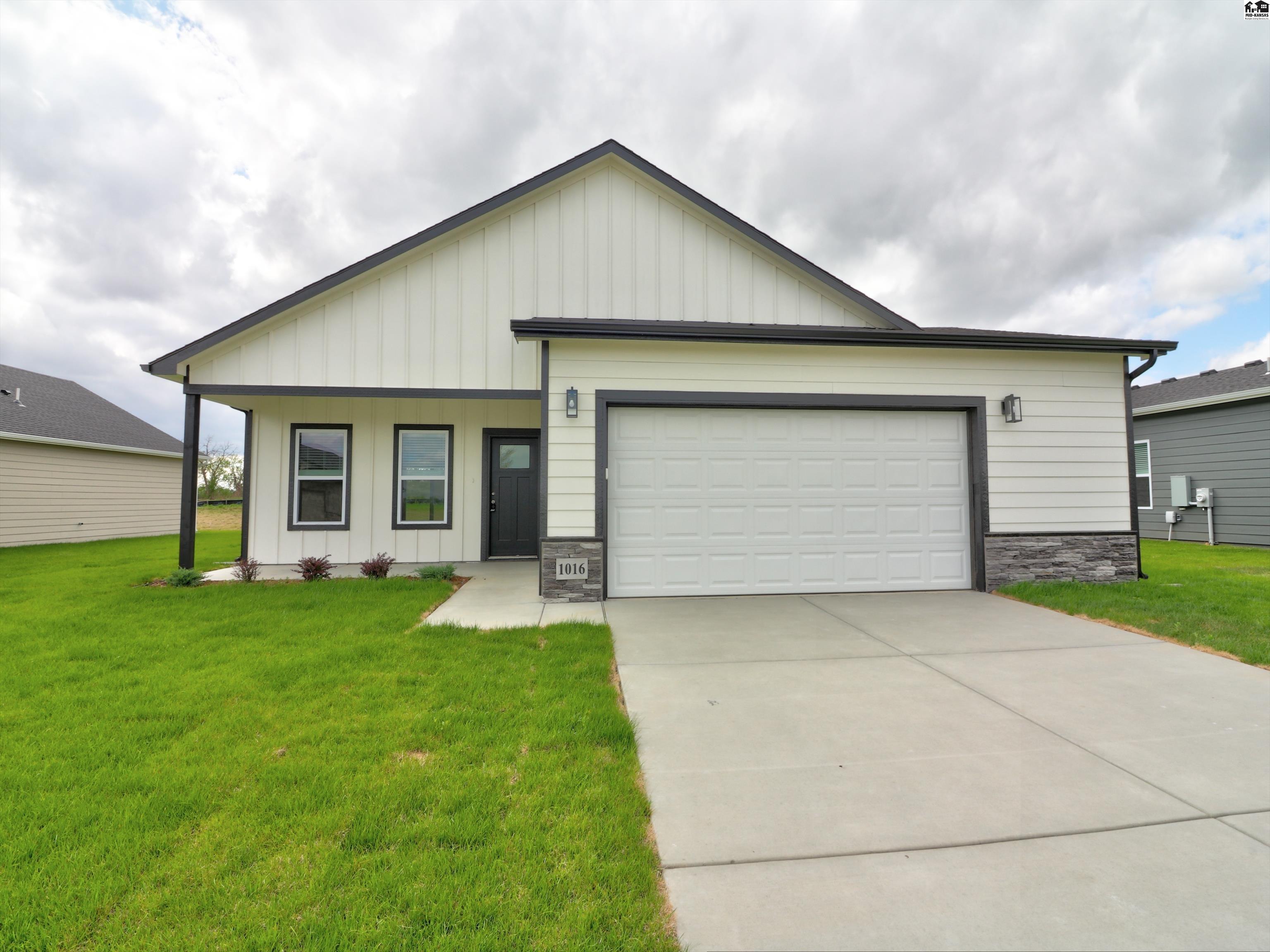 1053 Clubhouse Drive Mcpherson KS 67460