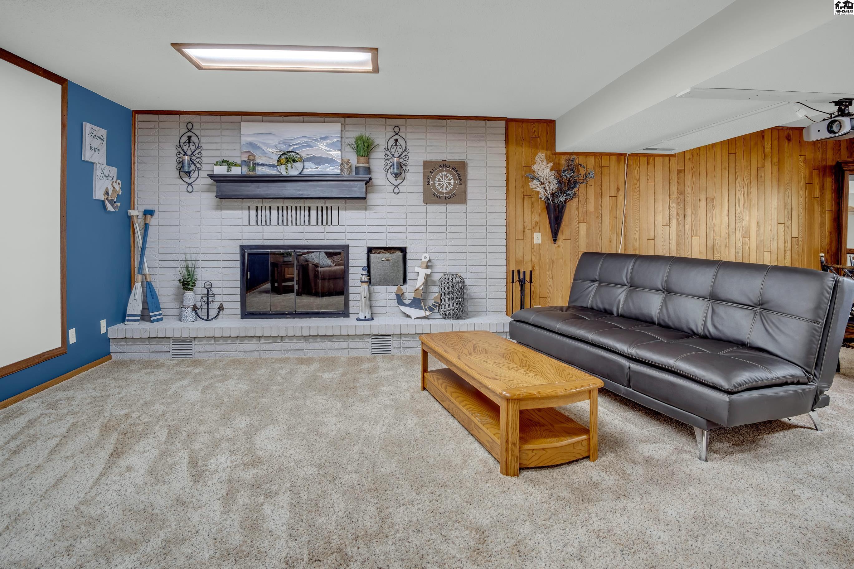 8501 N Lorraine Street Hutchinson KS 67502