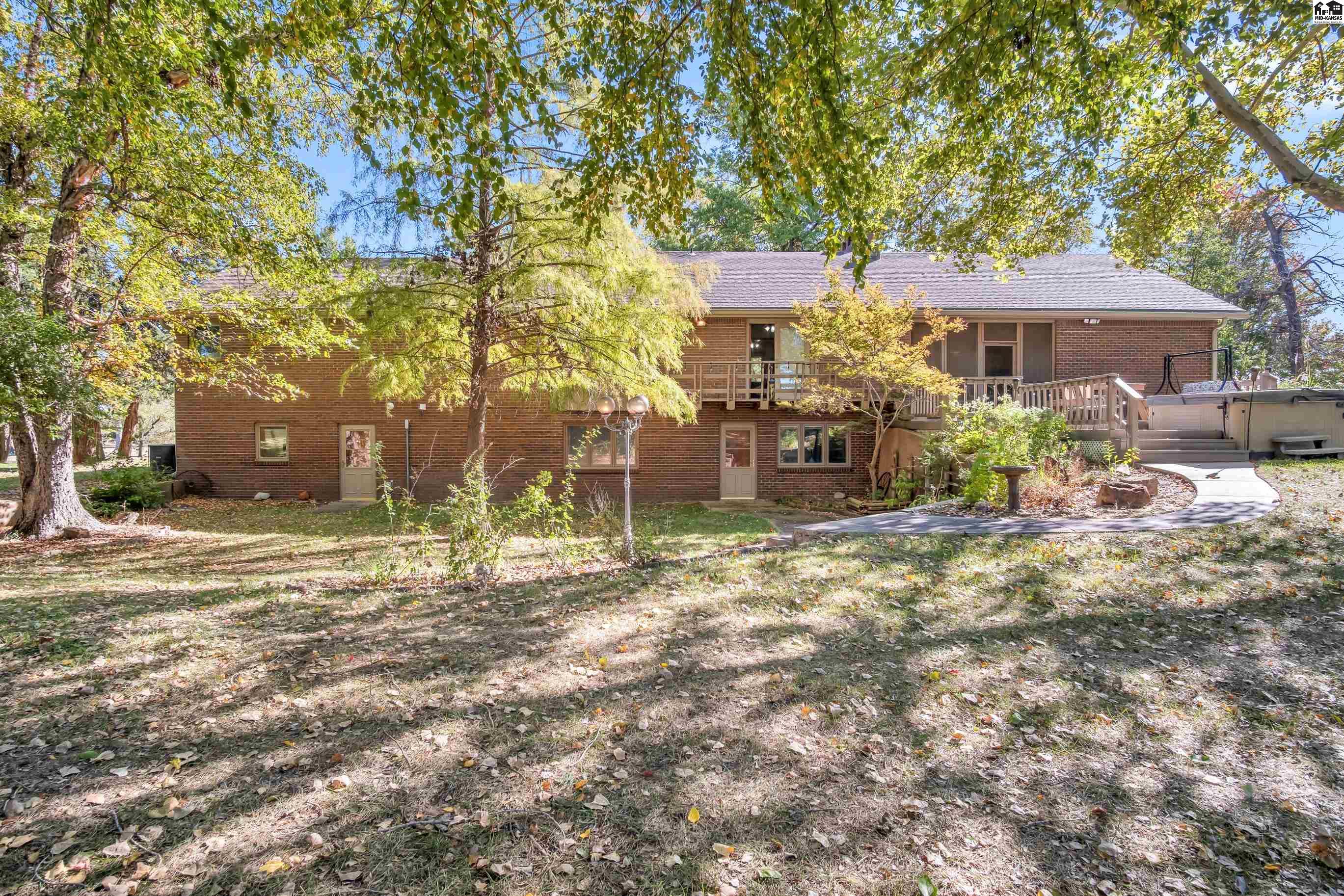 8501 N Lorraine Street Hutchinson KS 67502