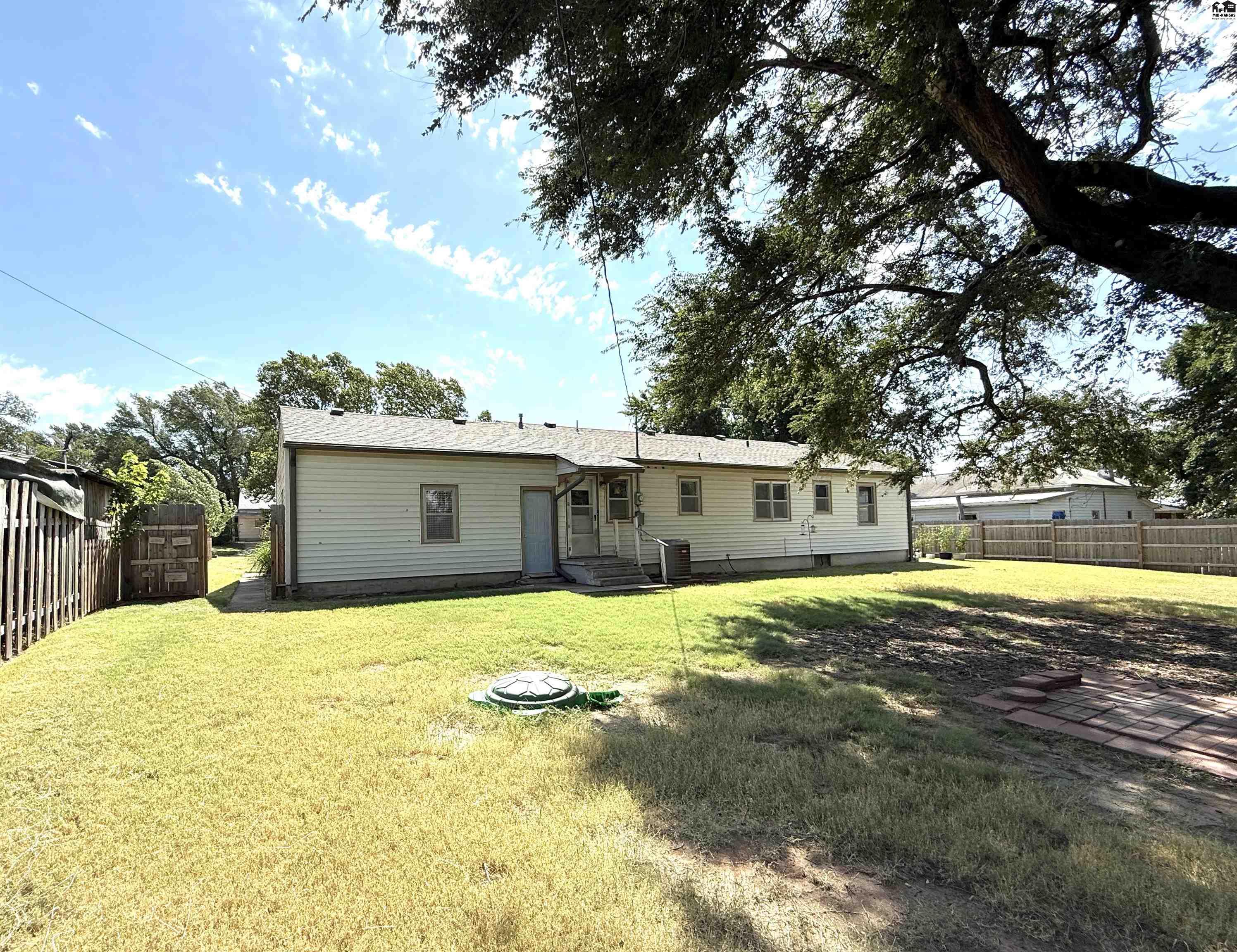 416 N Pennsylvania Avenue Anthony KS 67003