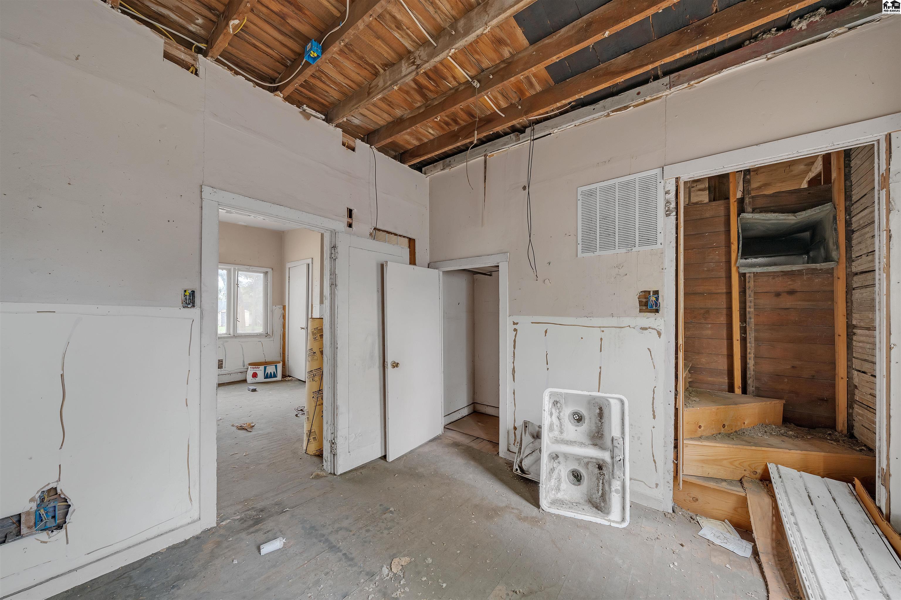 1500 E 2nd Avenue Hutchinson KS 67501