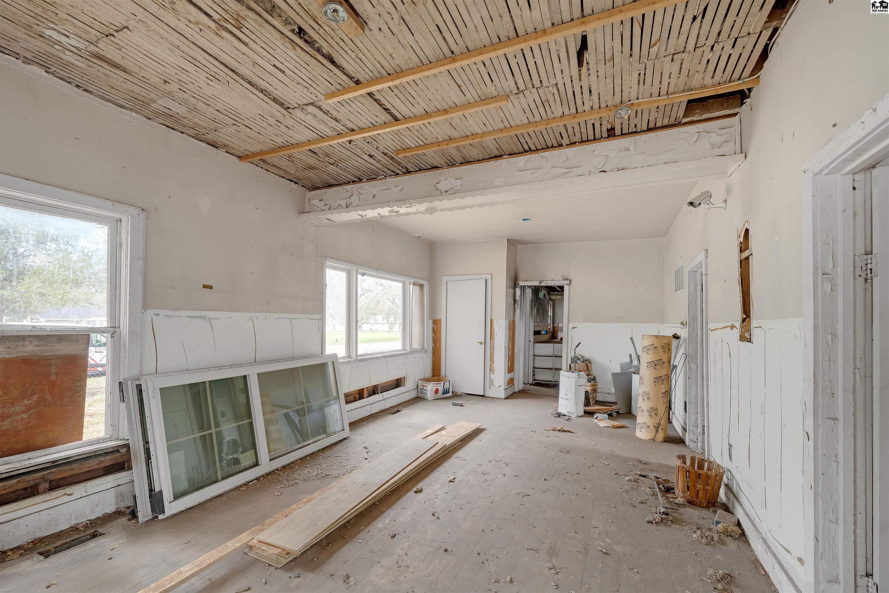 1500 E 2nd Avenue Hutchinson KS 67501