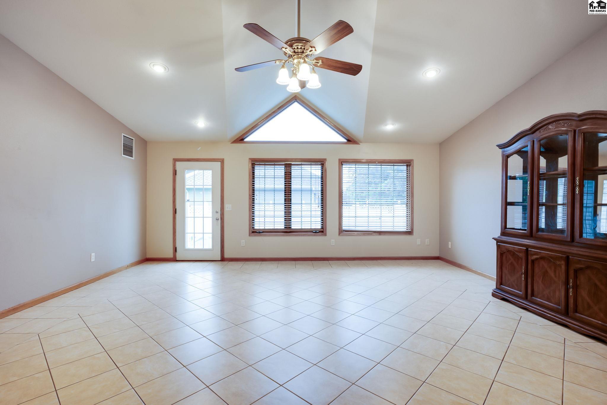 611 E 41st Avenue Hutchinson KS 67502