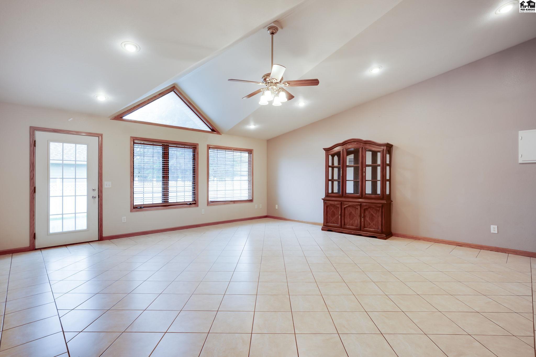 611 E 41st Avenue Hutchinson KS 67502