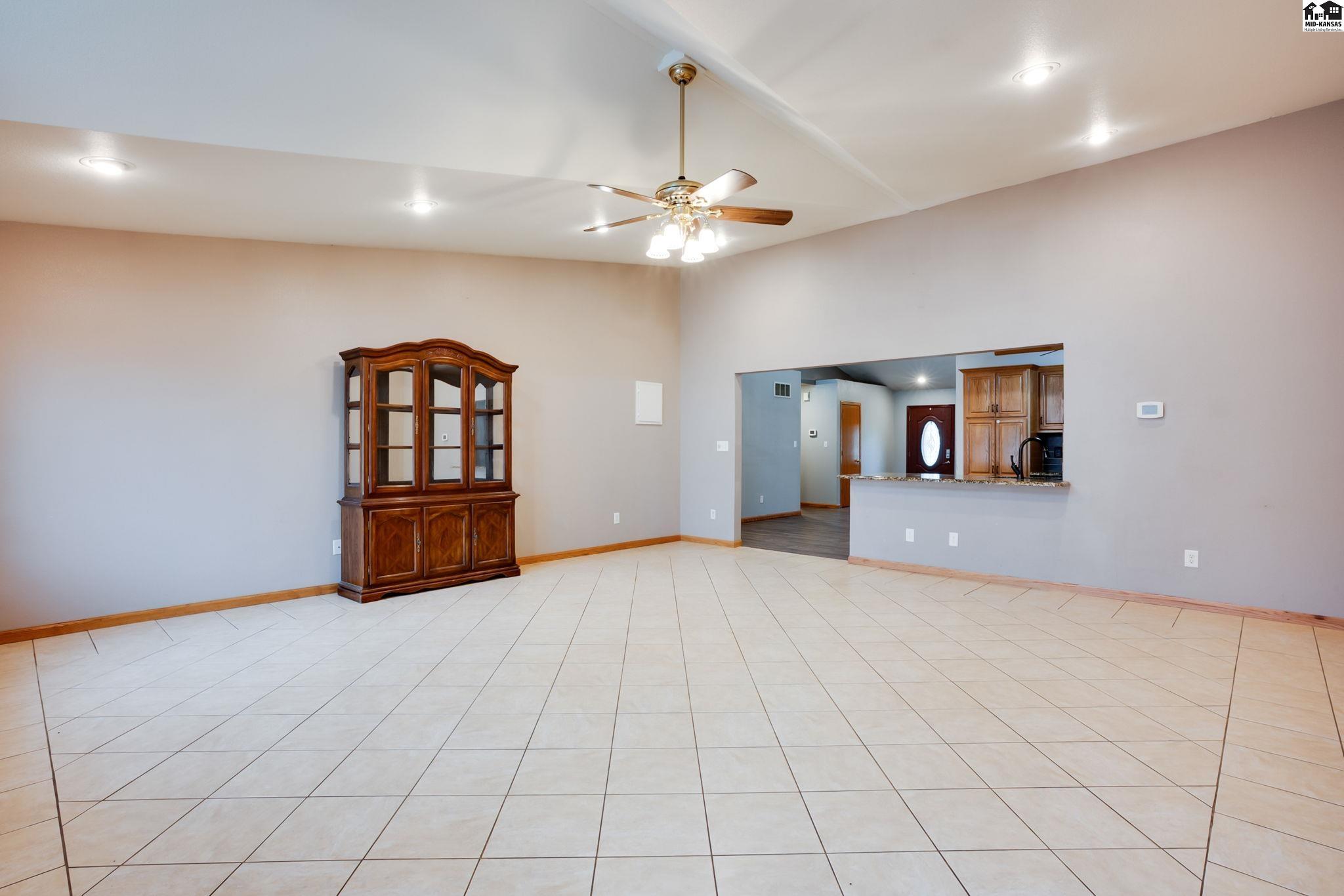 611 E 41st Avenue Hutchinson KS 67502