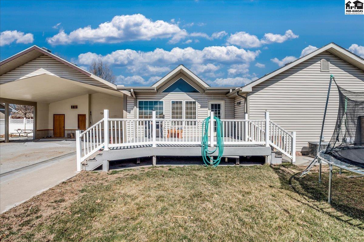 611 E 41st Avenue Hutchinson KS 67502