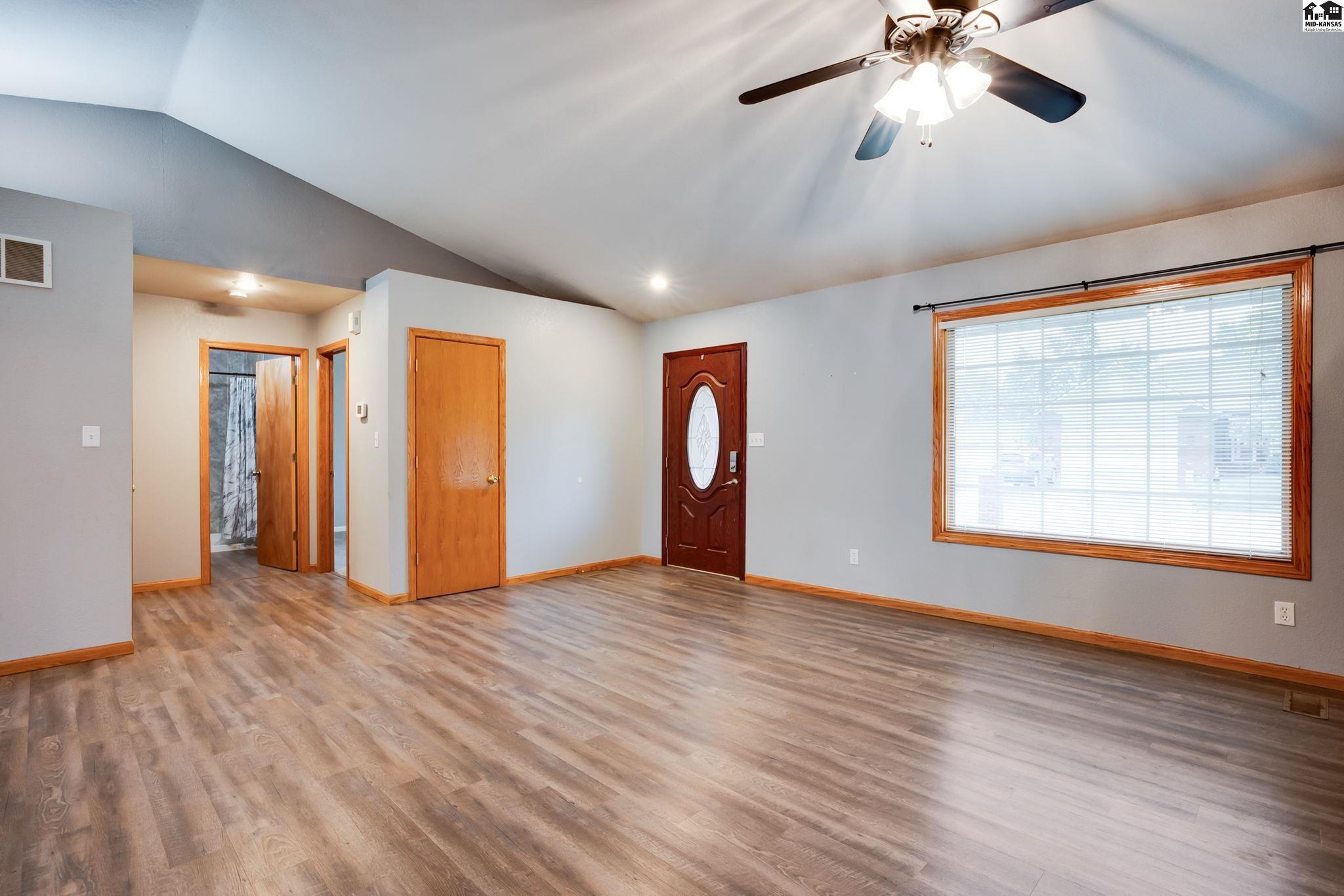 611 E 41st Avenue Hutchinson KS 67502