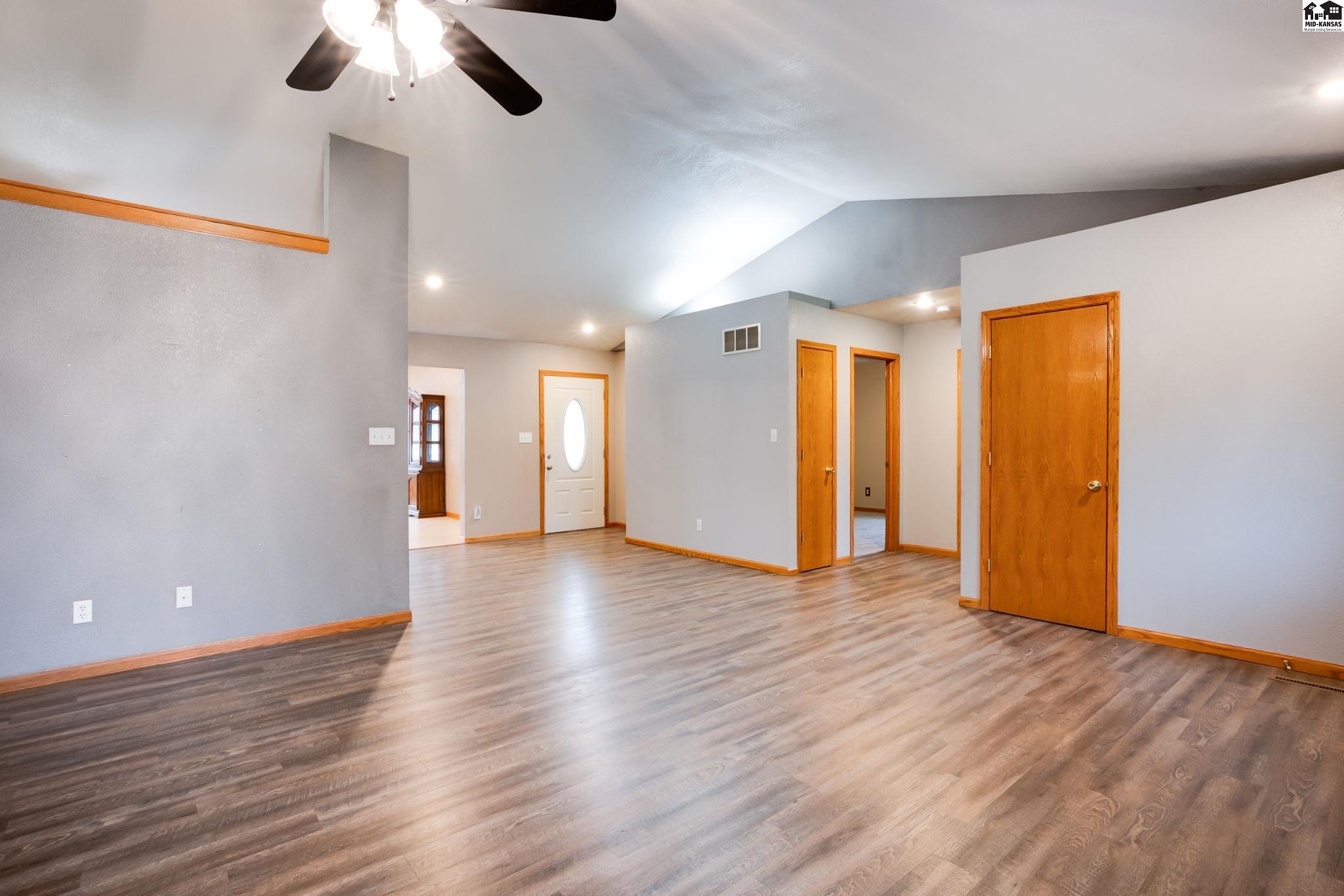 611 E 41st Avenue Hutchinson KS 67502