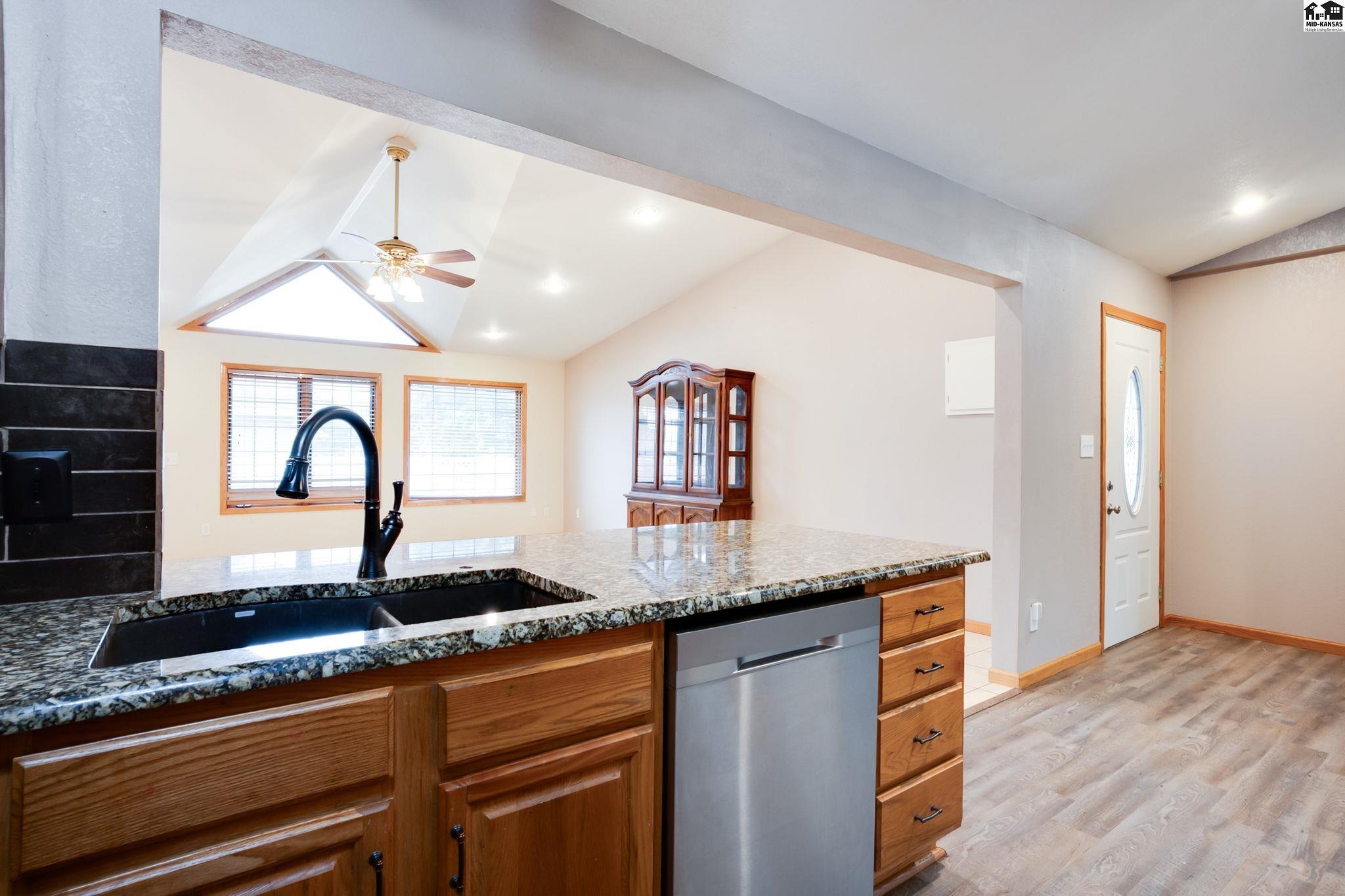 611 E 41st Avenue Hutchinson KS 67502