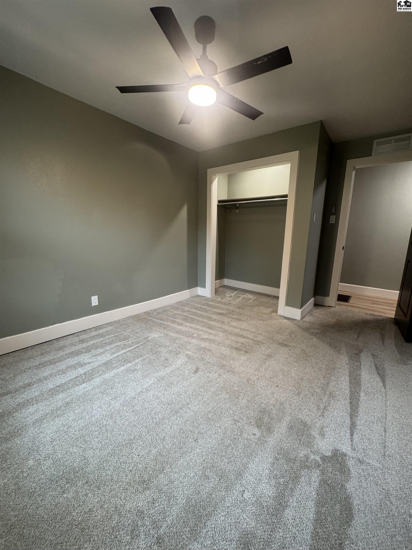 1613 O'daniel Street Hutchinson KS 67501