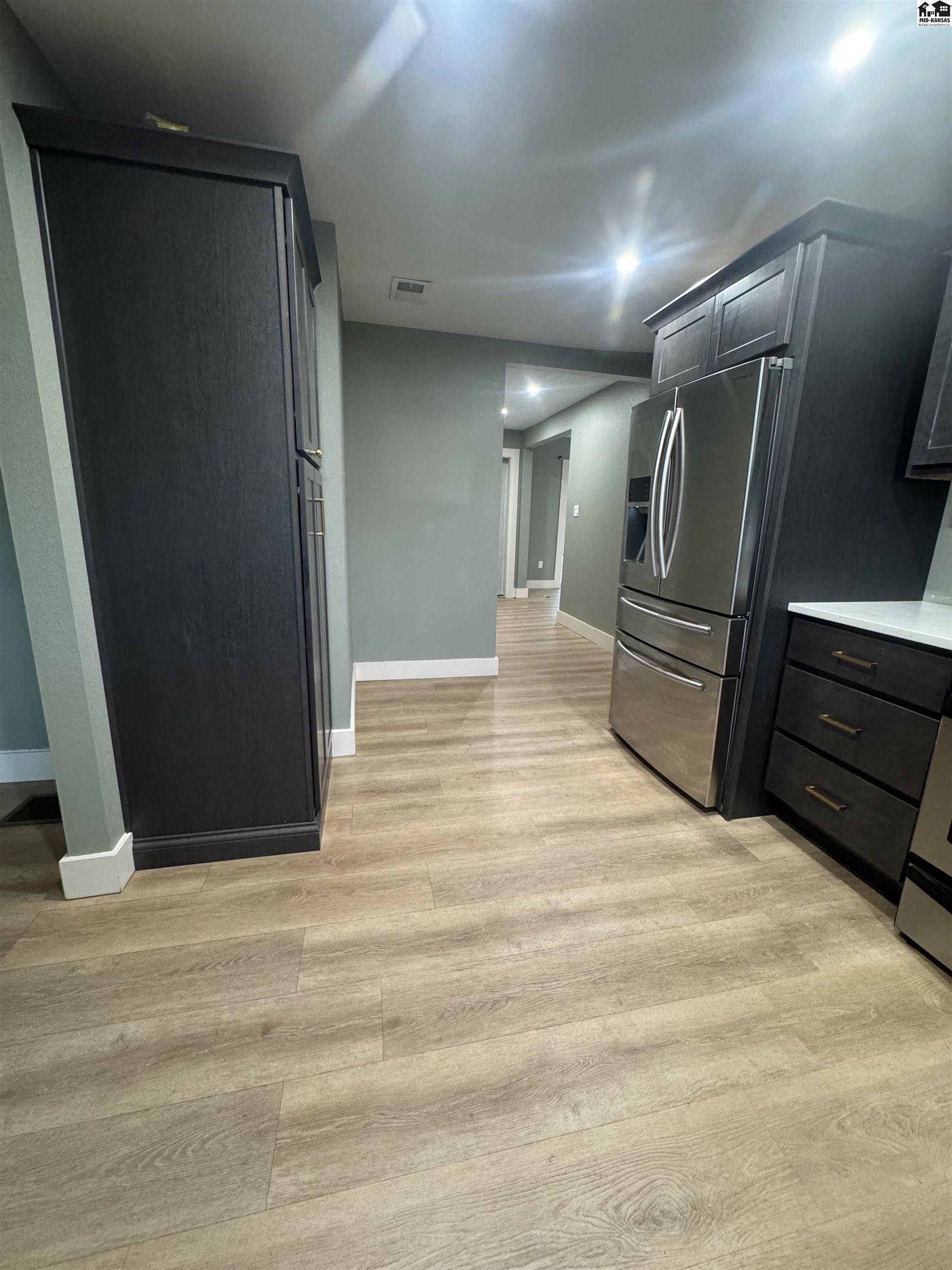 1613 O'daniel Street Hutchinson KS 67501