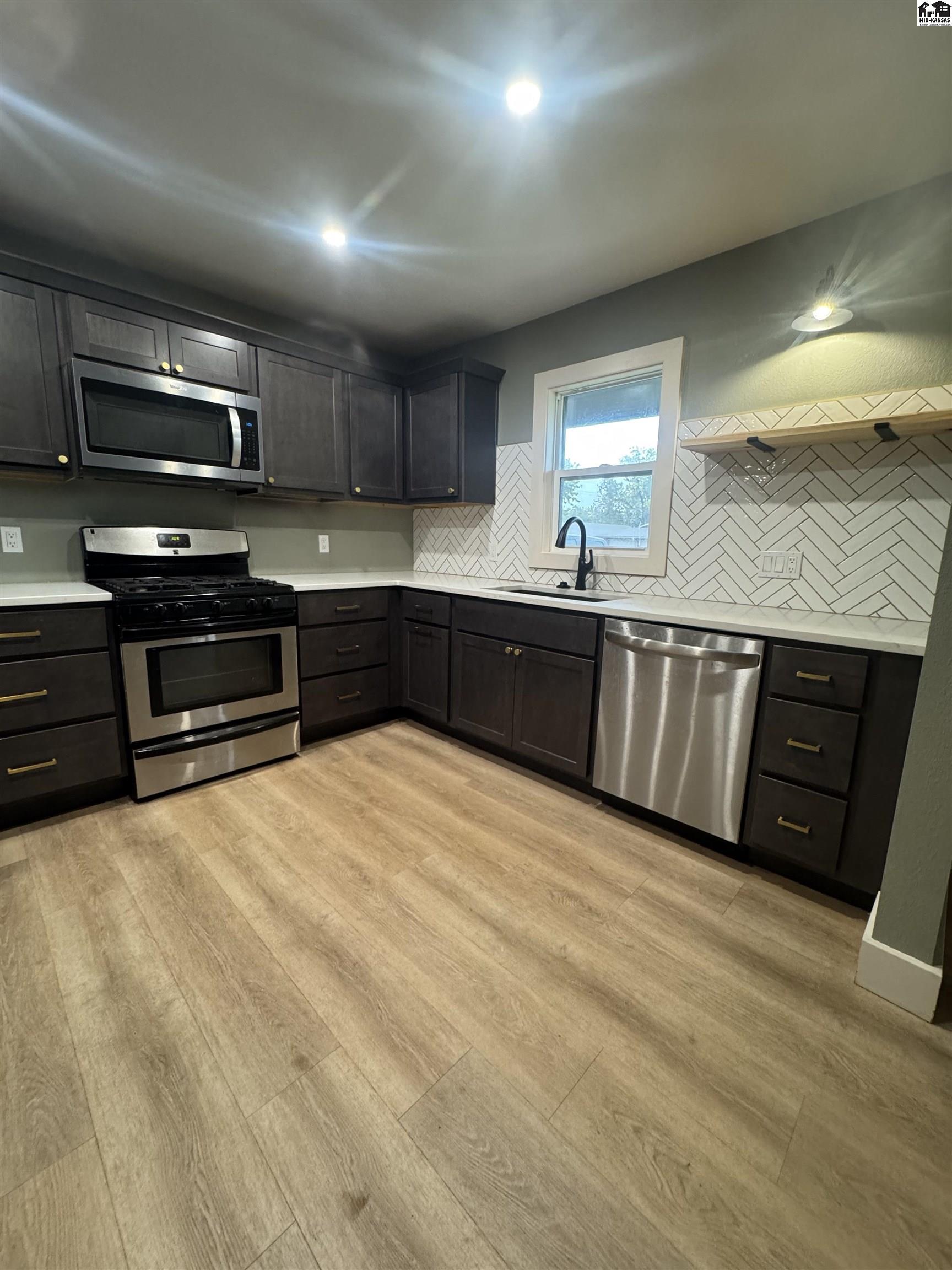 1613 O'daniel Street Hutchinson KS 67501