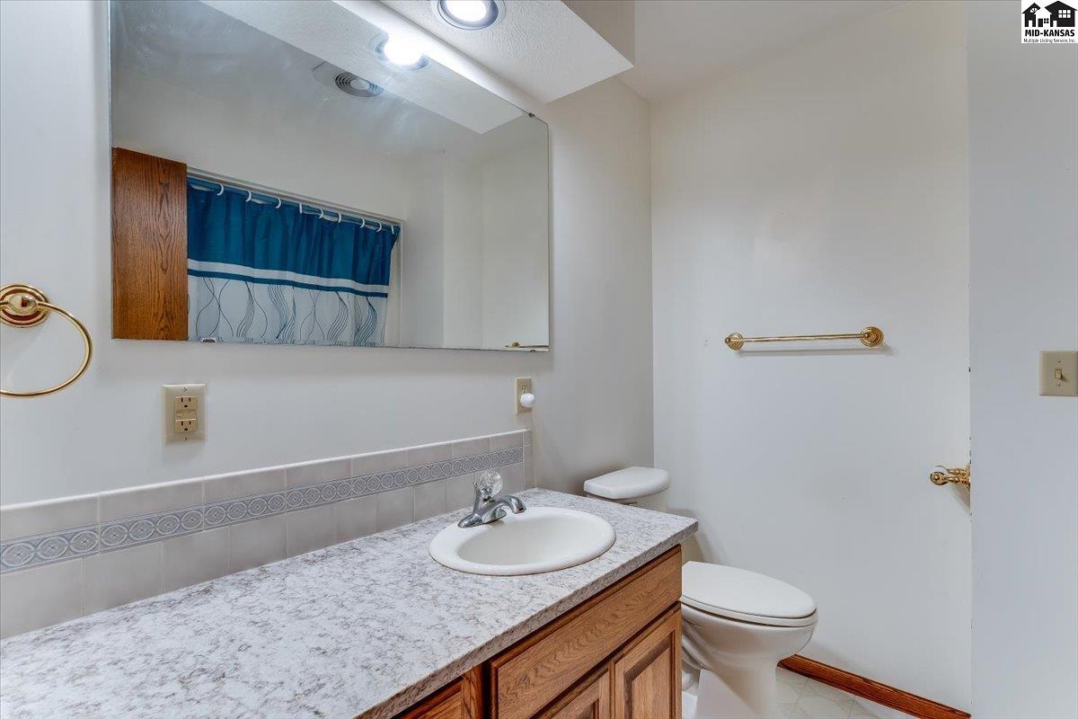 9202 N Plum Street Hutchinson KS 67502