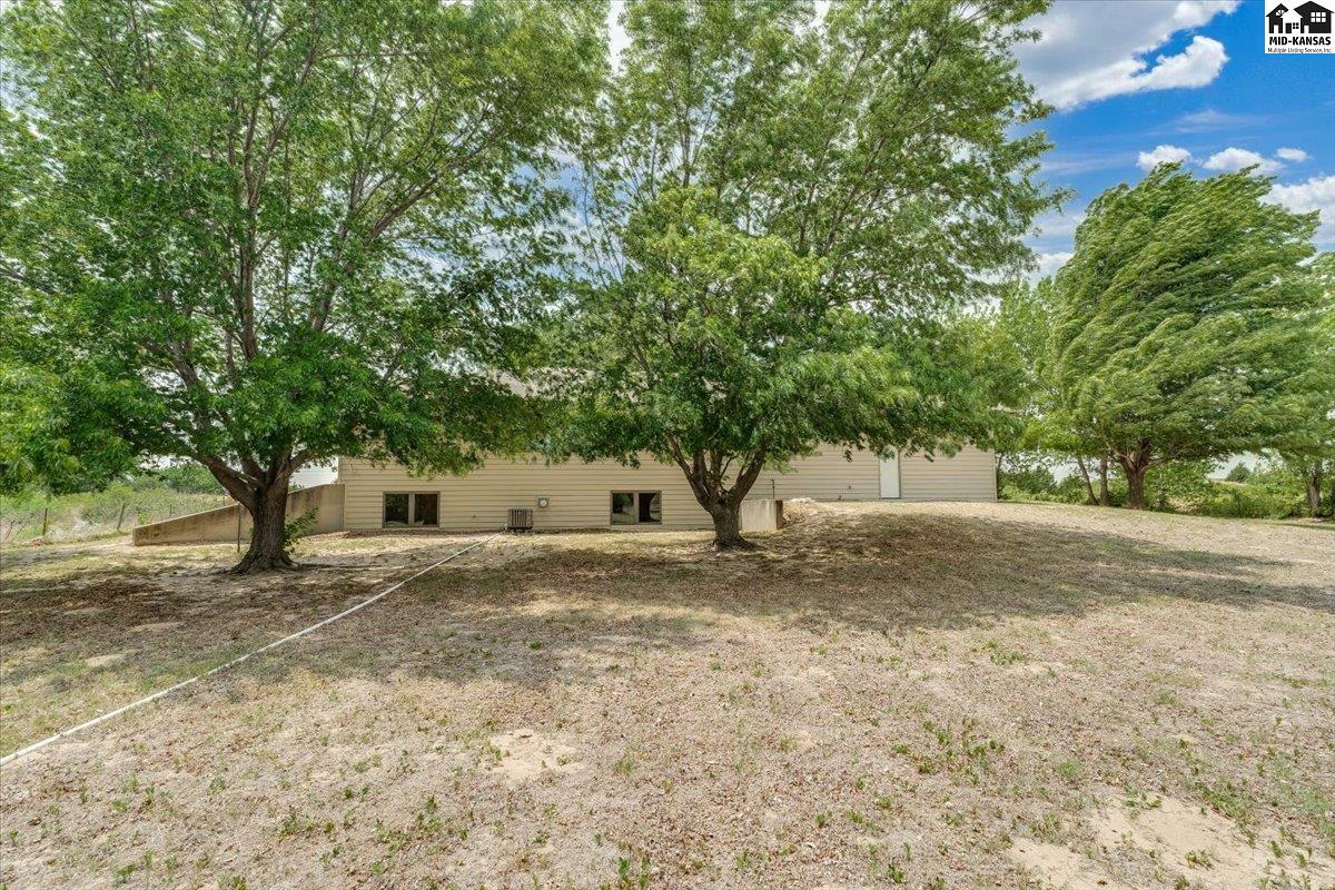 9202 N Plum Street Hutchinson KS 67502