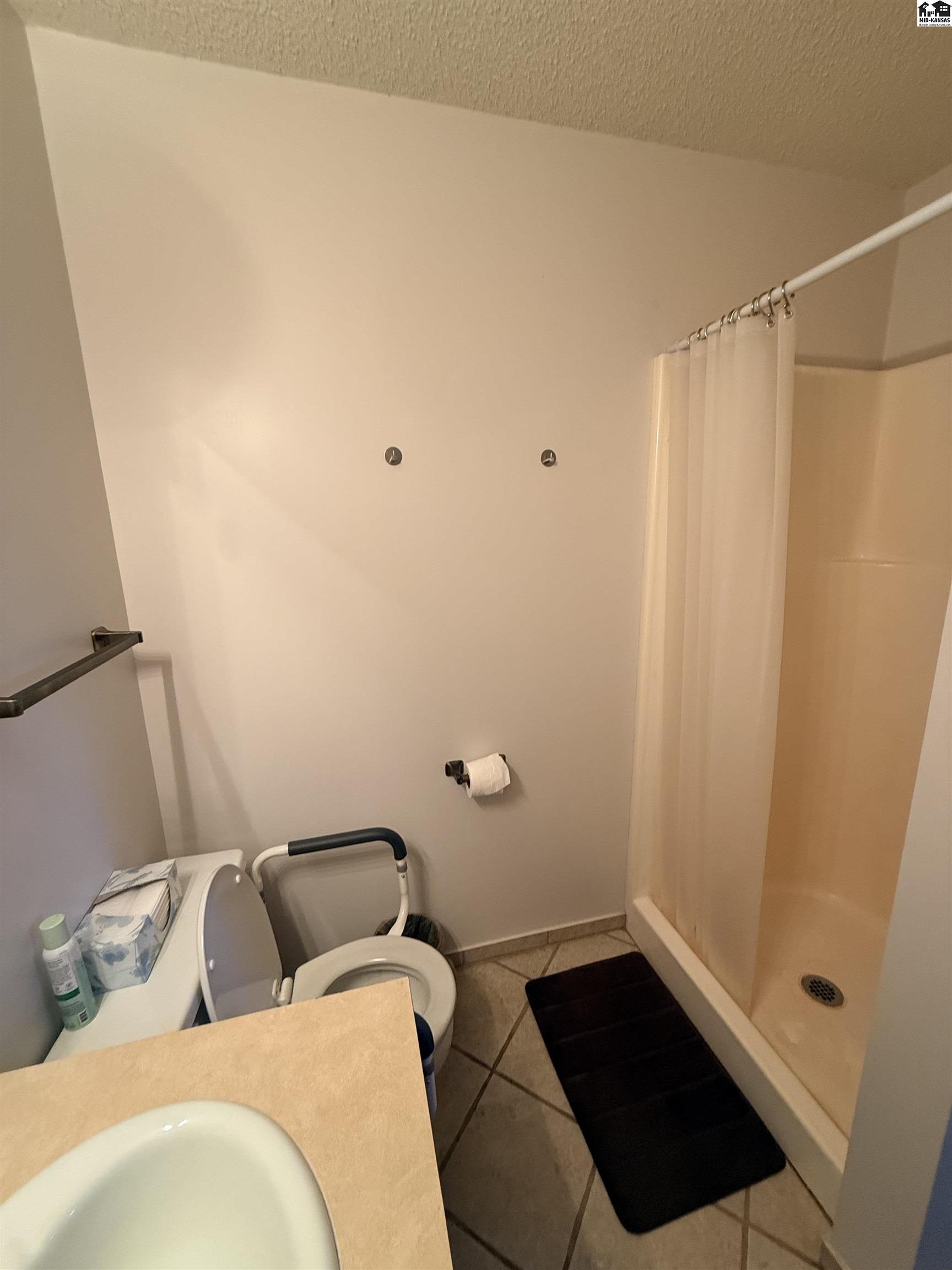 3311 N Severance Street Hutchinson KS 67502