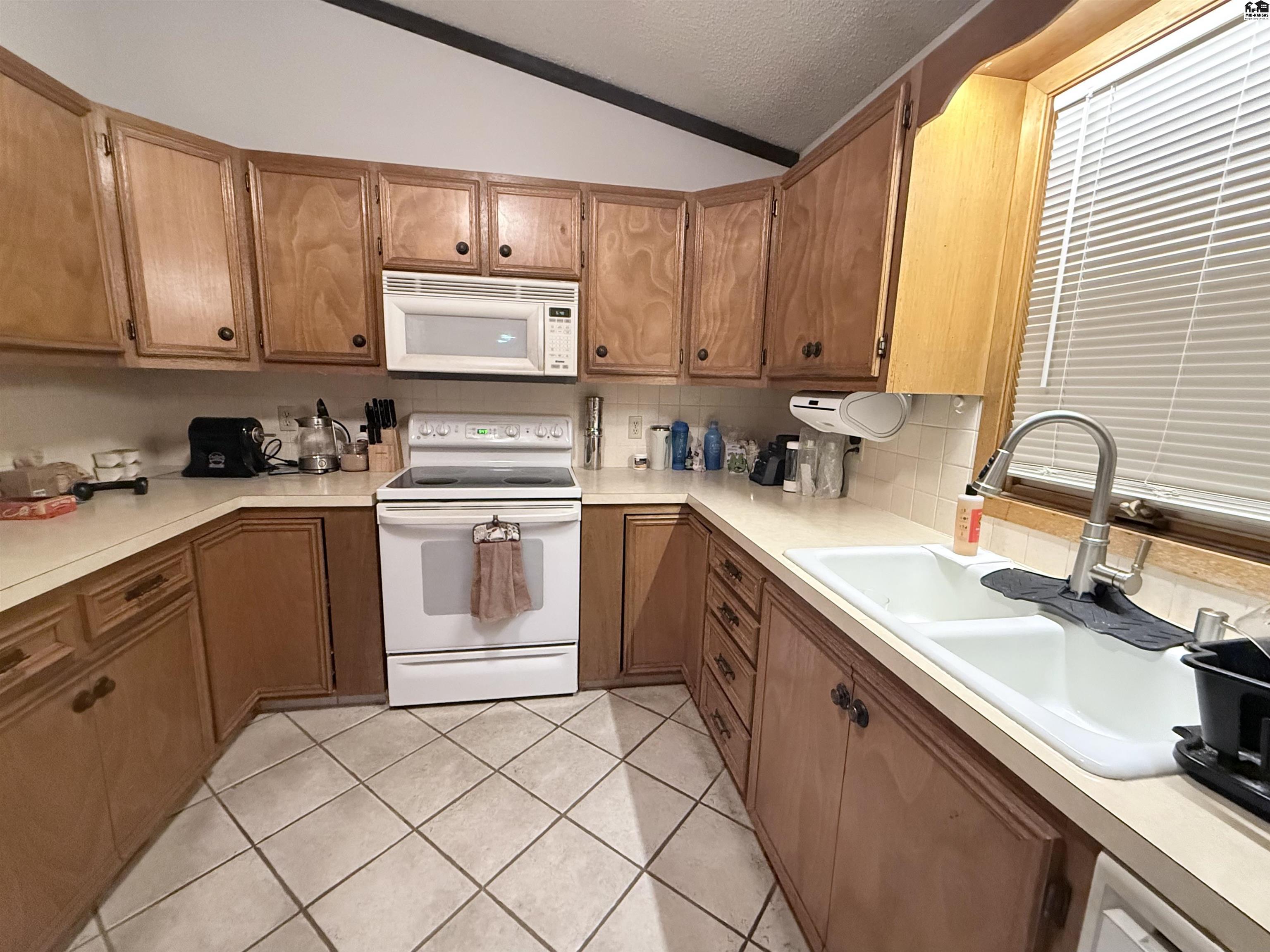 3311 N Severance Street Hutchinson KS 67502