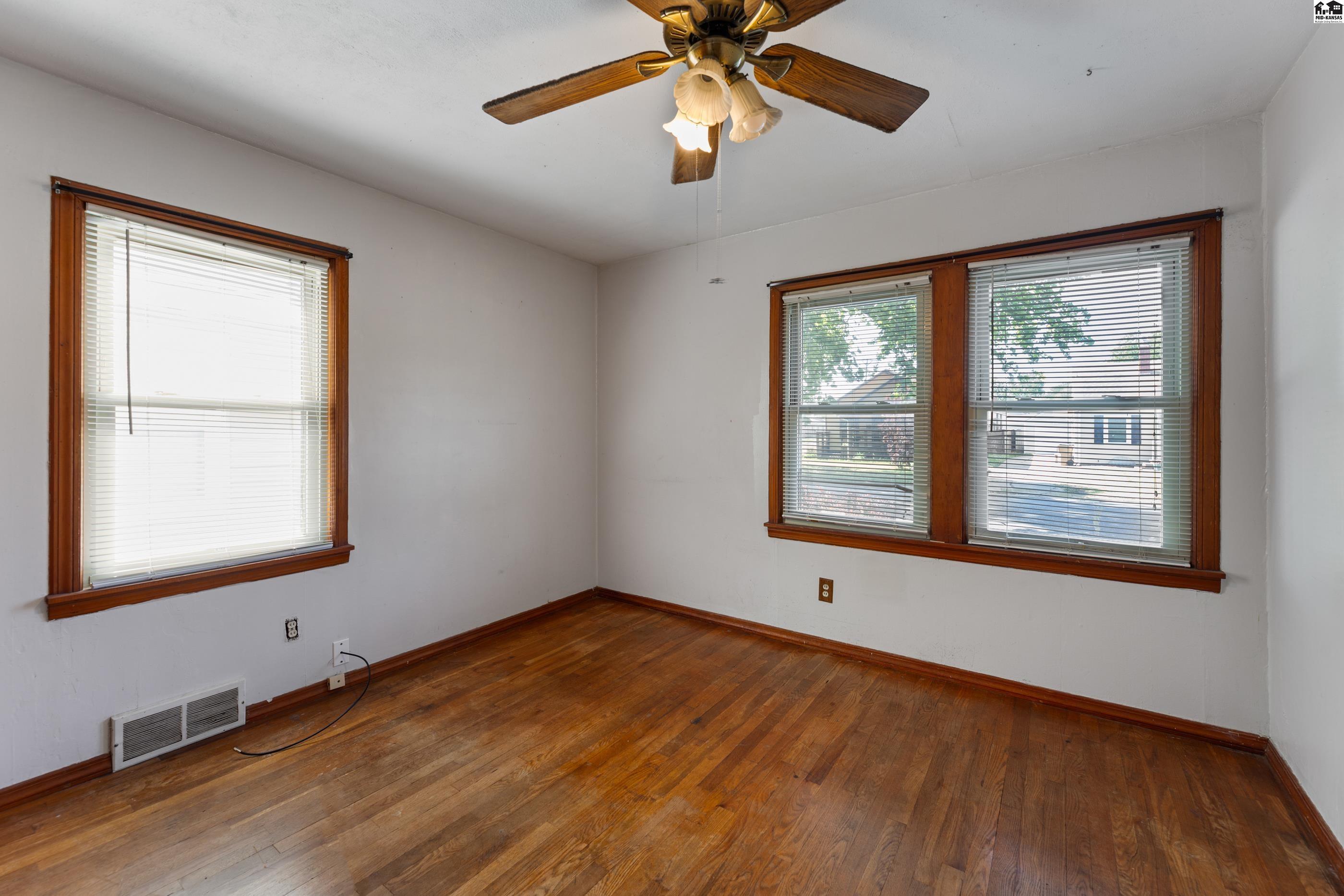 202 W 25th Avenue Hutchinson KS 67052