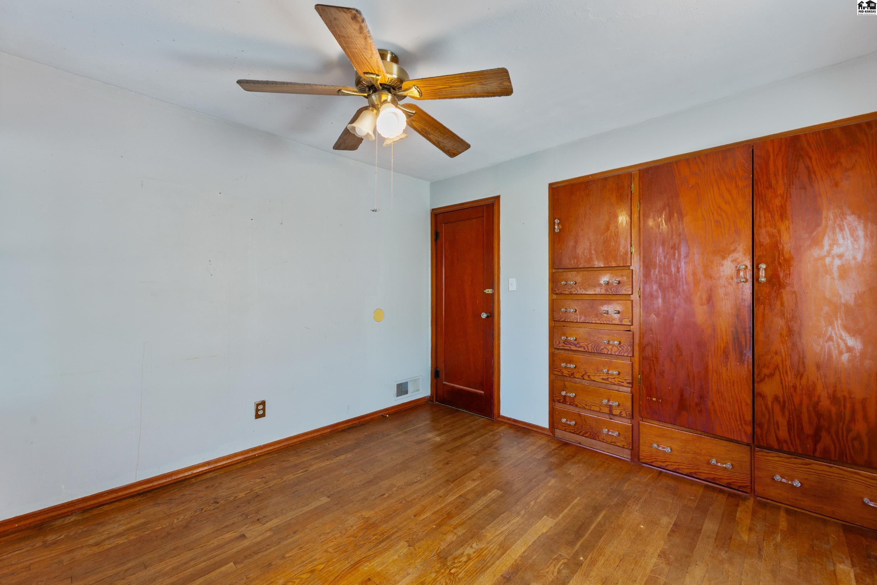 202 W 25th Avenue Hutchinson KS 67052