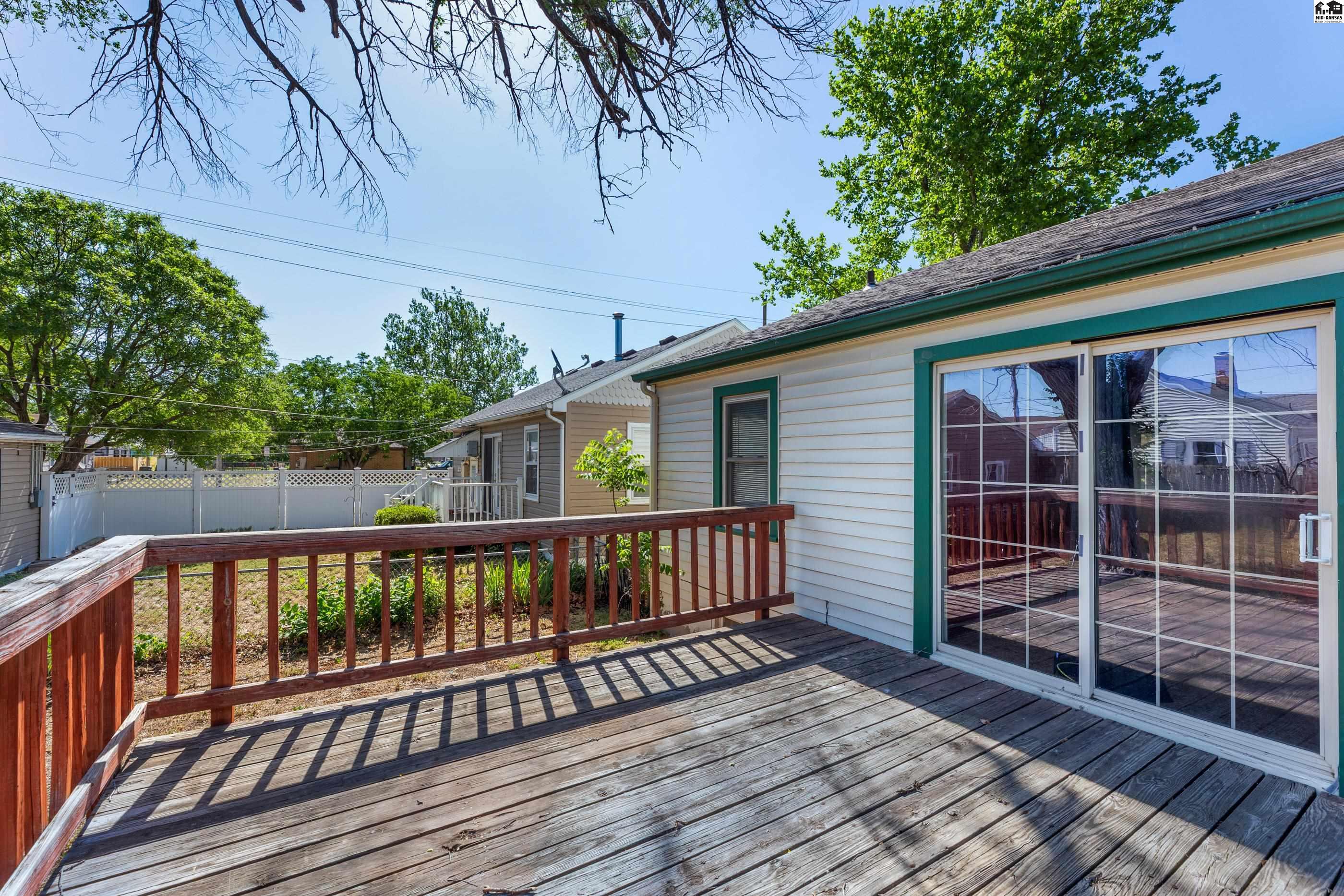202 W 25th Avenue Hutchinson KS 67052