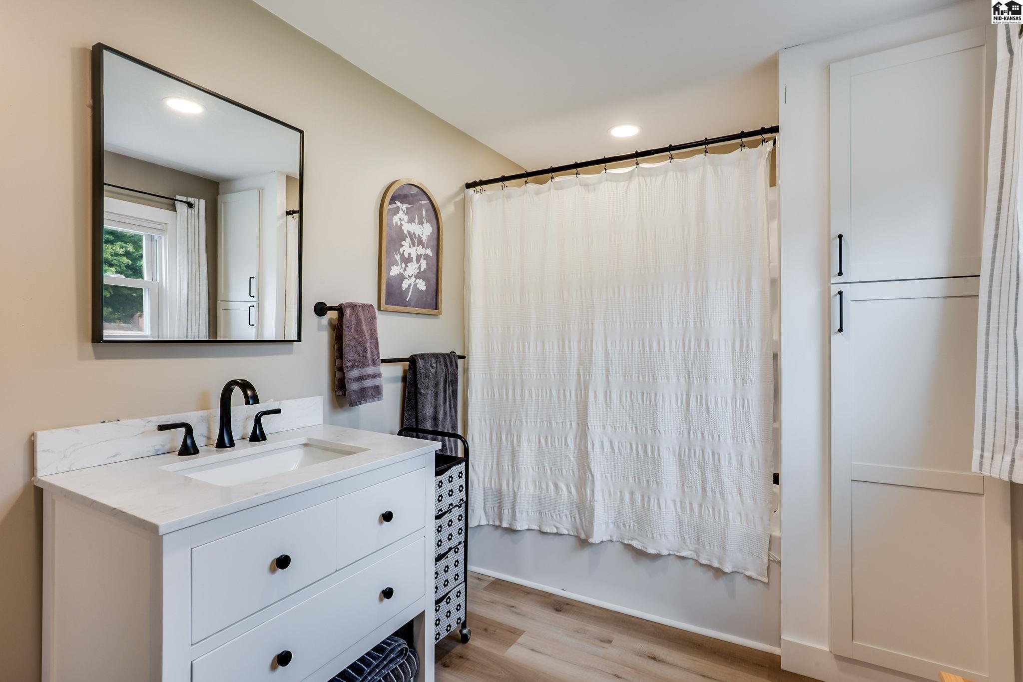 310 E First Avenue Norwich KS 67118