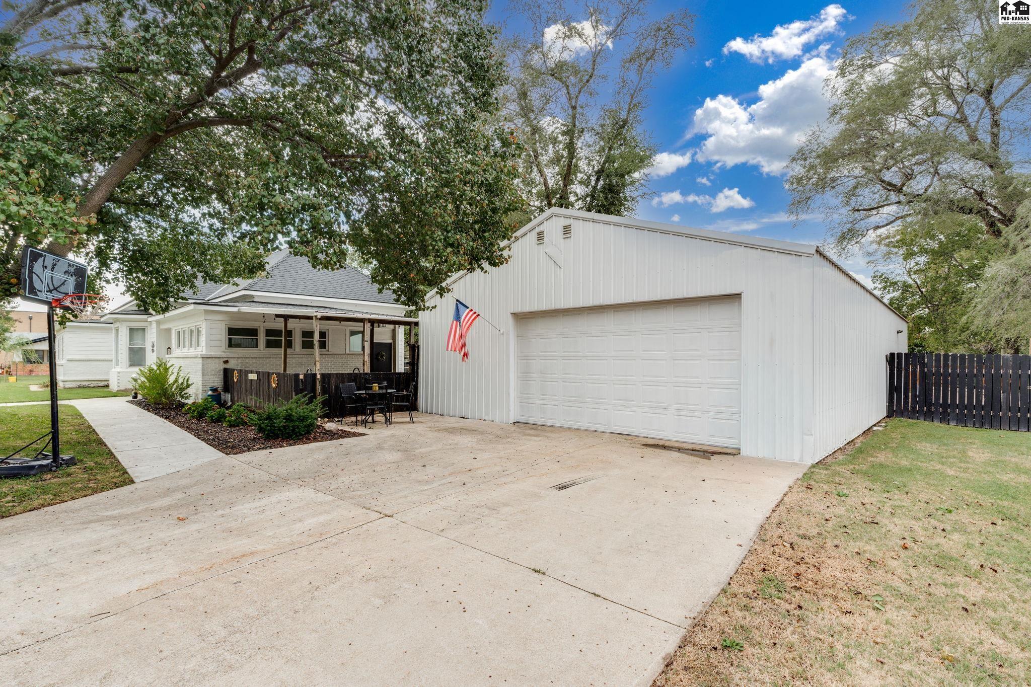 310 E First Avenue Norwich KS 67118