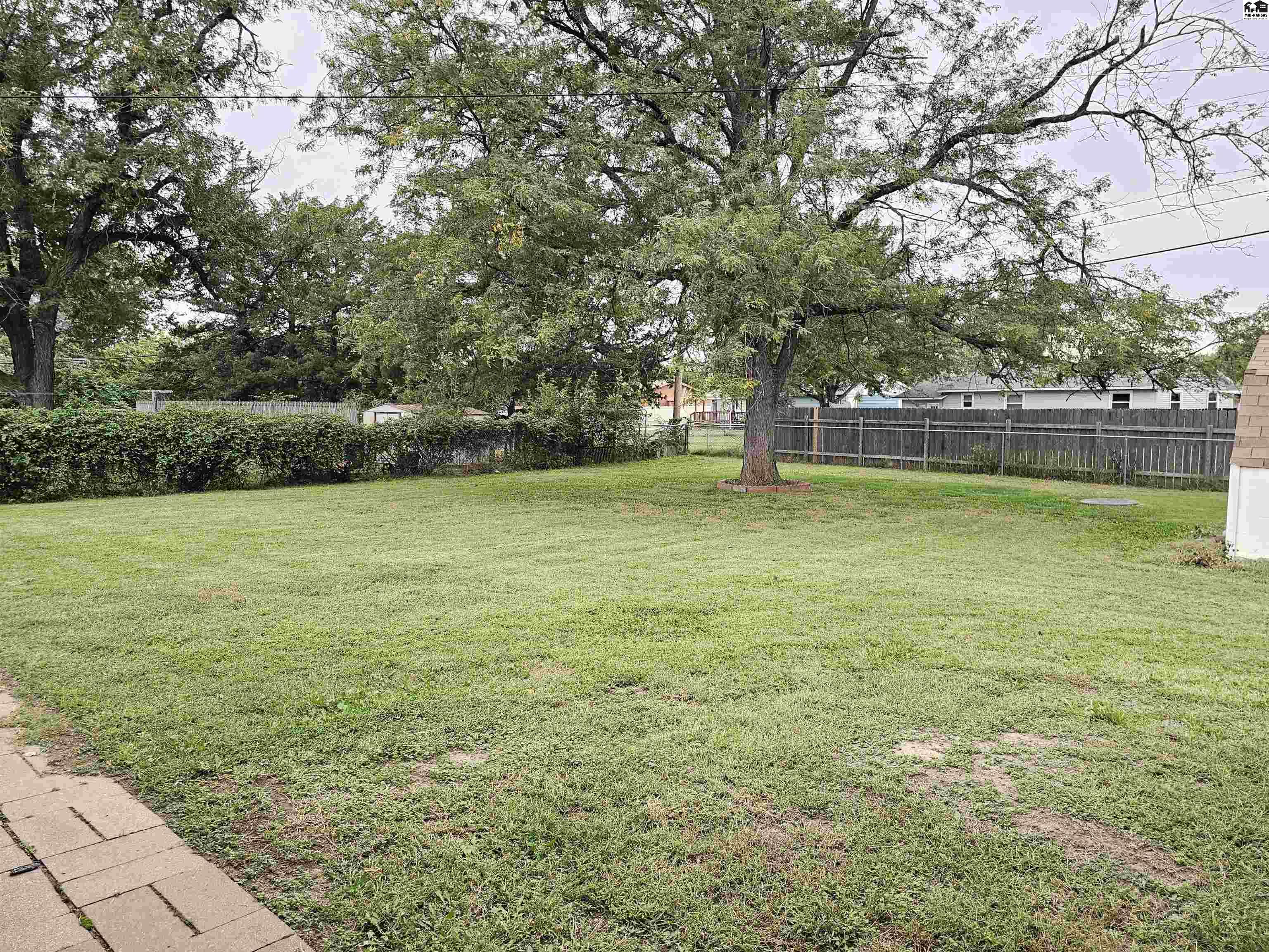14 E Williams Avenue South Hutchinson KS 67505
