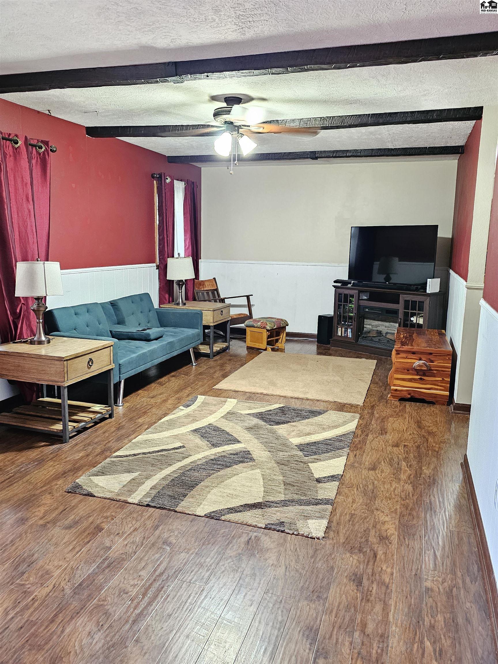 14 E Williams Avenue South Hutchinson KS 67505