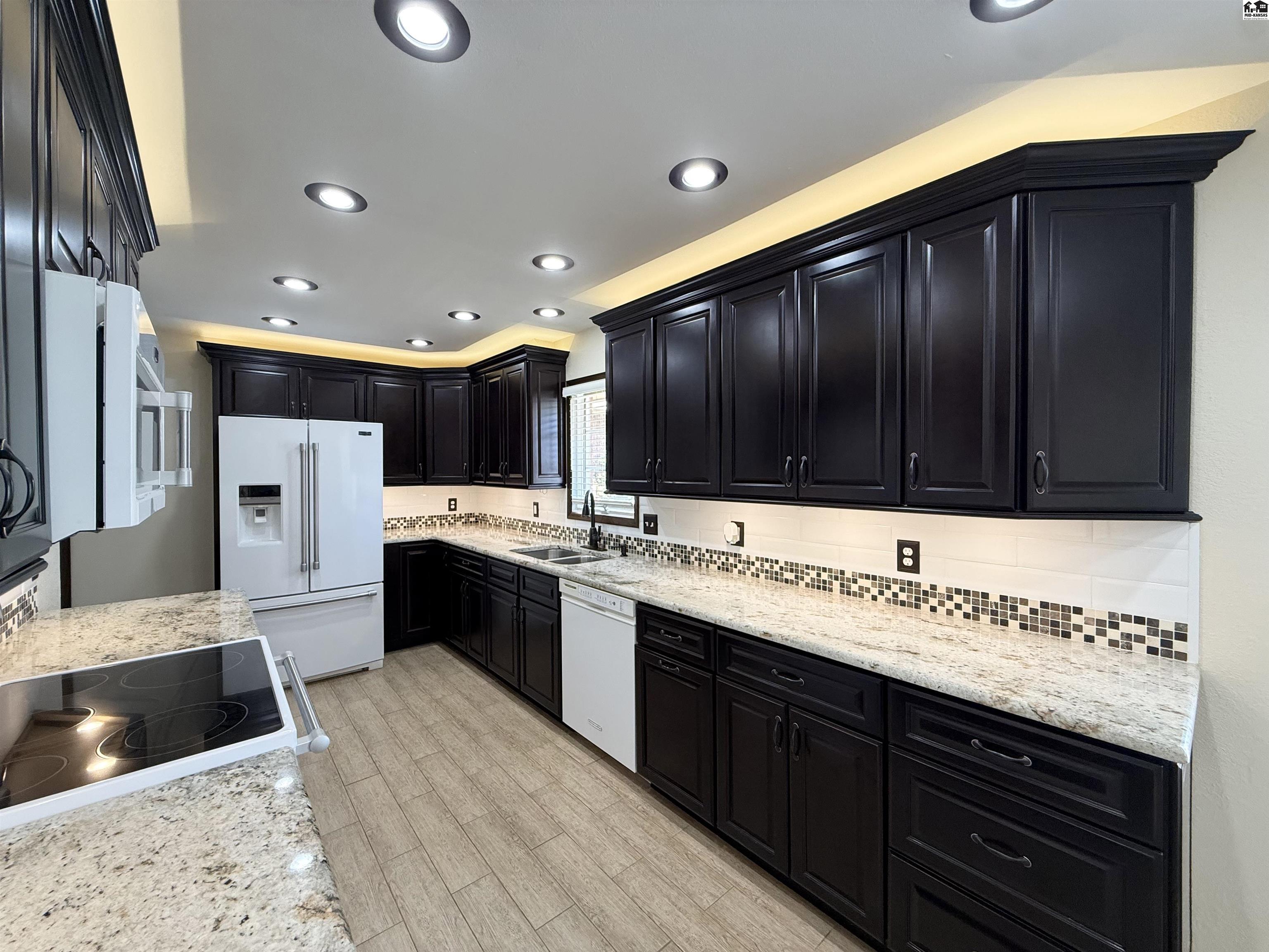 2609 Westminster Drive Hutchinson KS 67502
