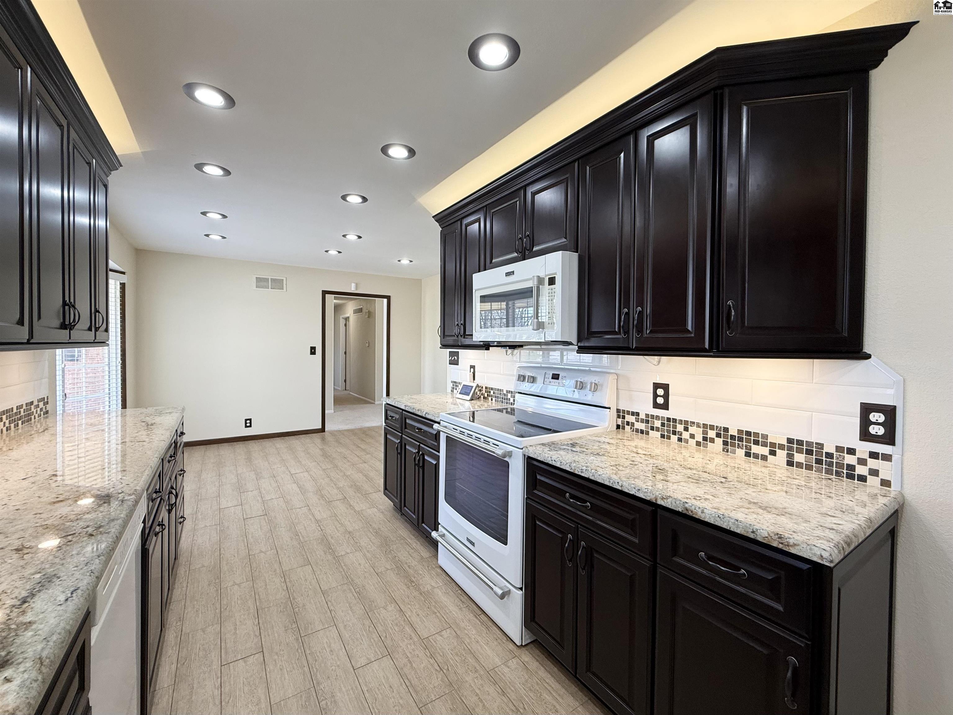 2609 Westminster Drive Hutchinson KS 67502