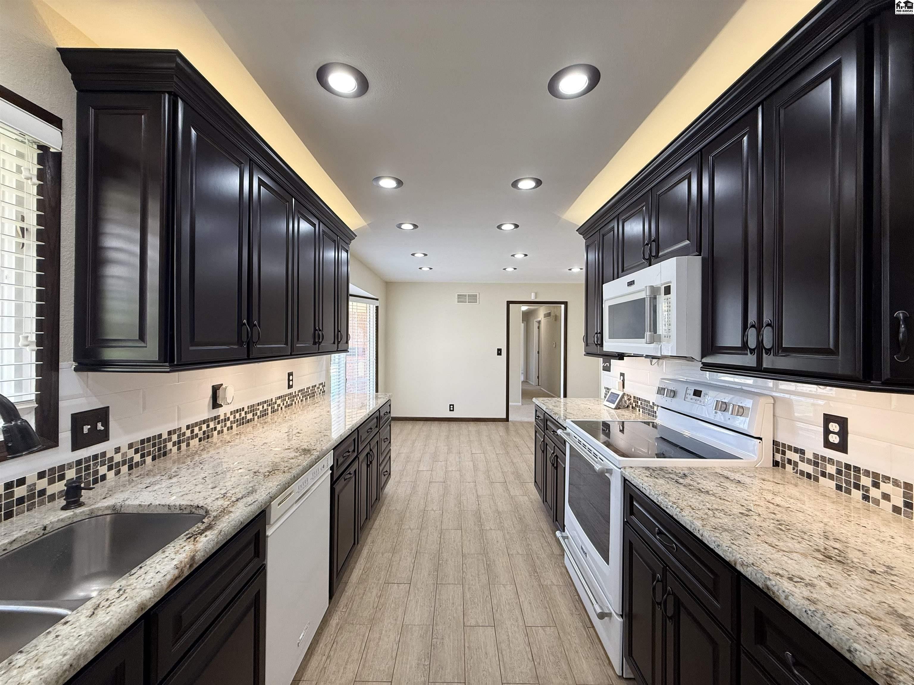 2609 Westminster Drive Hutchinson KS 67502