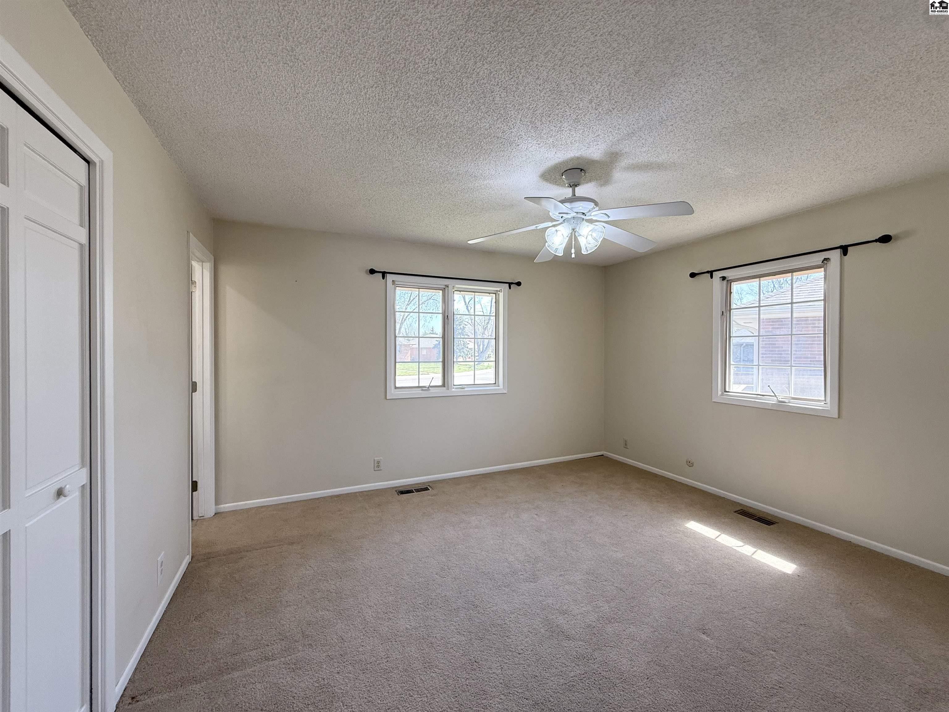 2609 Westminster Drive Hutchinson KS 67502