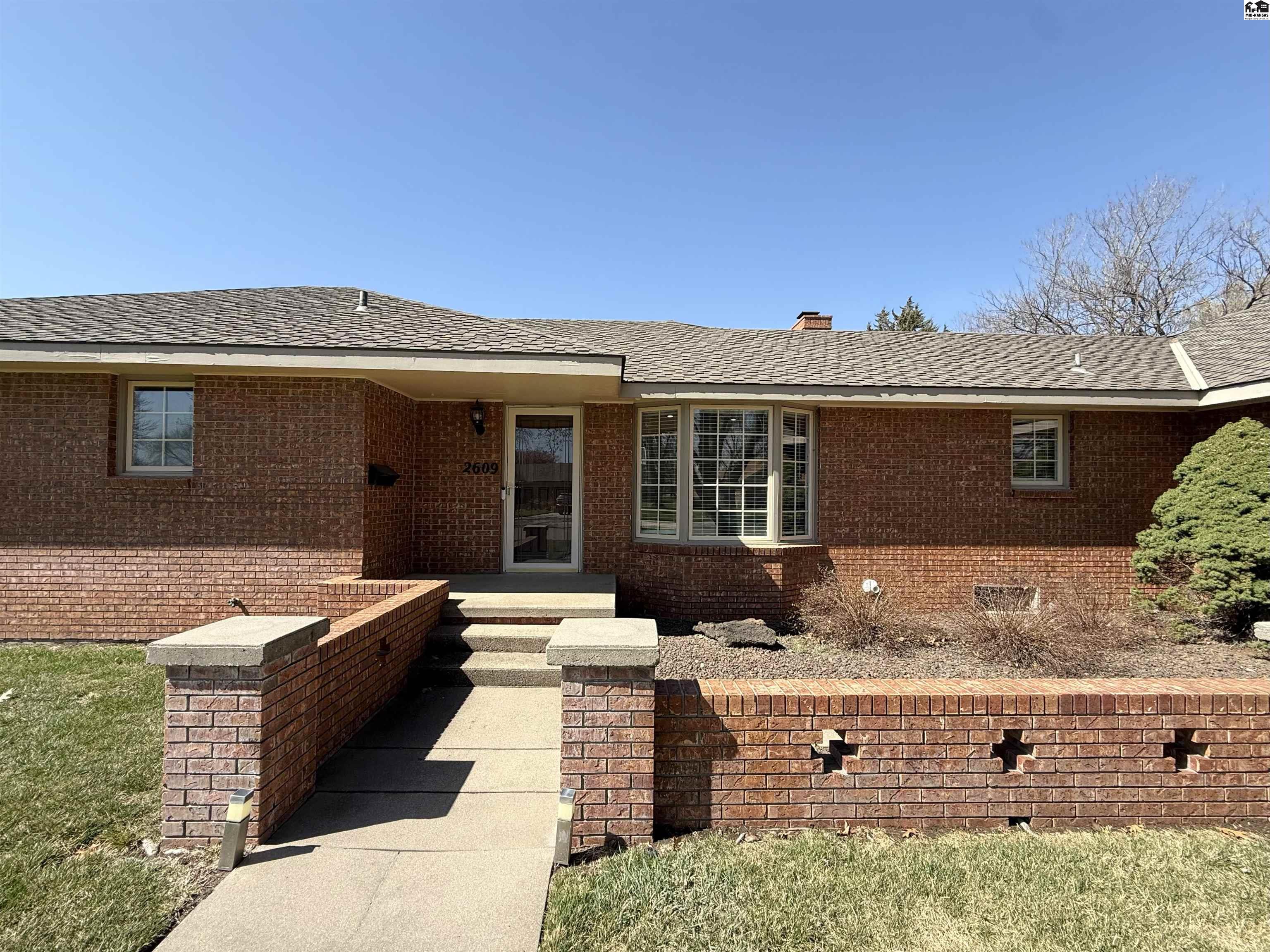 2609 Westminster Drive Hutchinson KS 67502