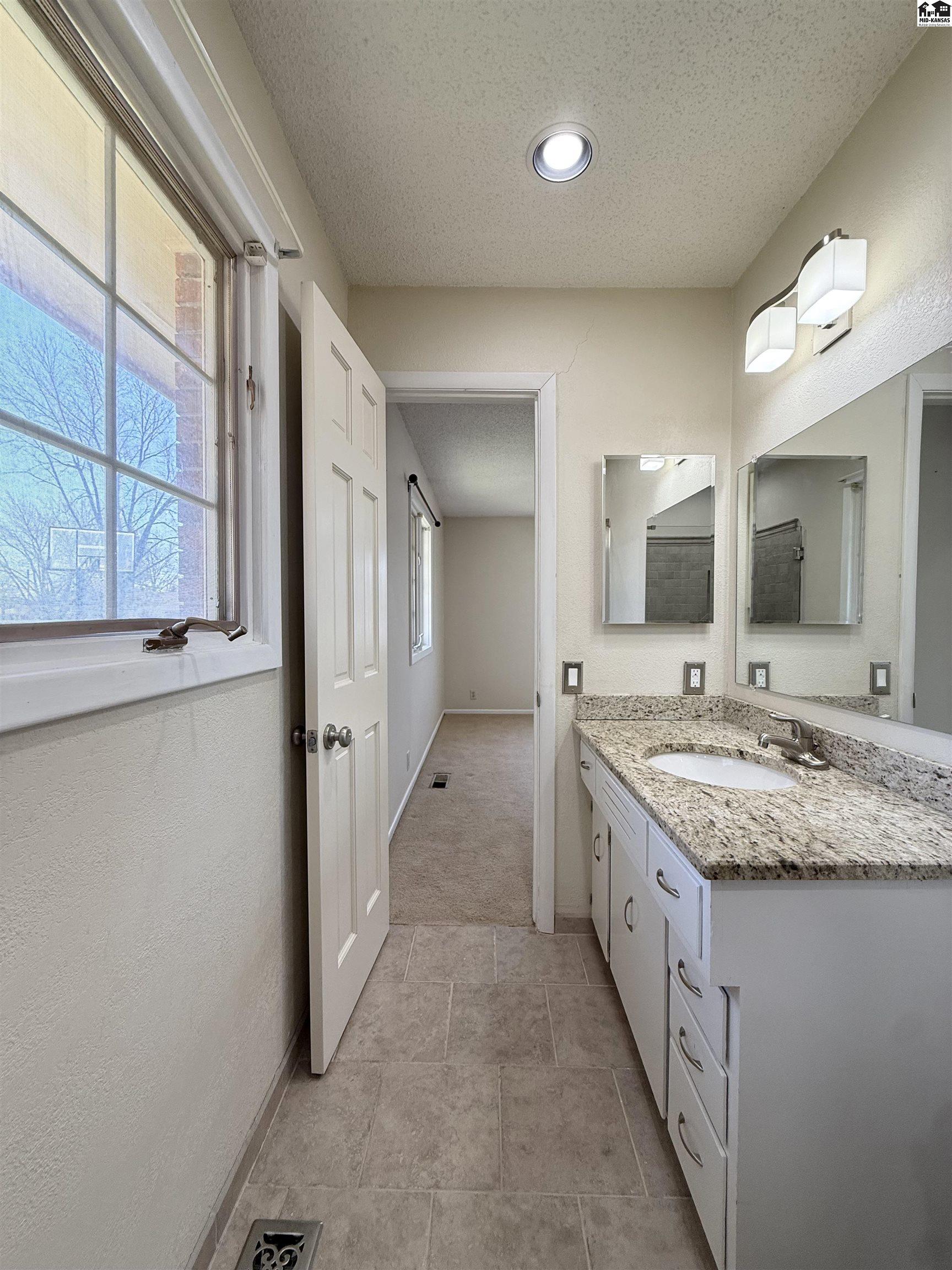 2609 Westminster Drive Hutchinson KS 67502