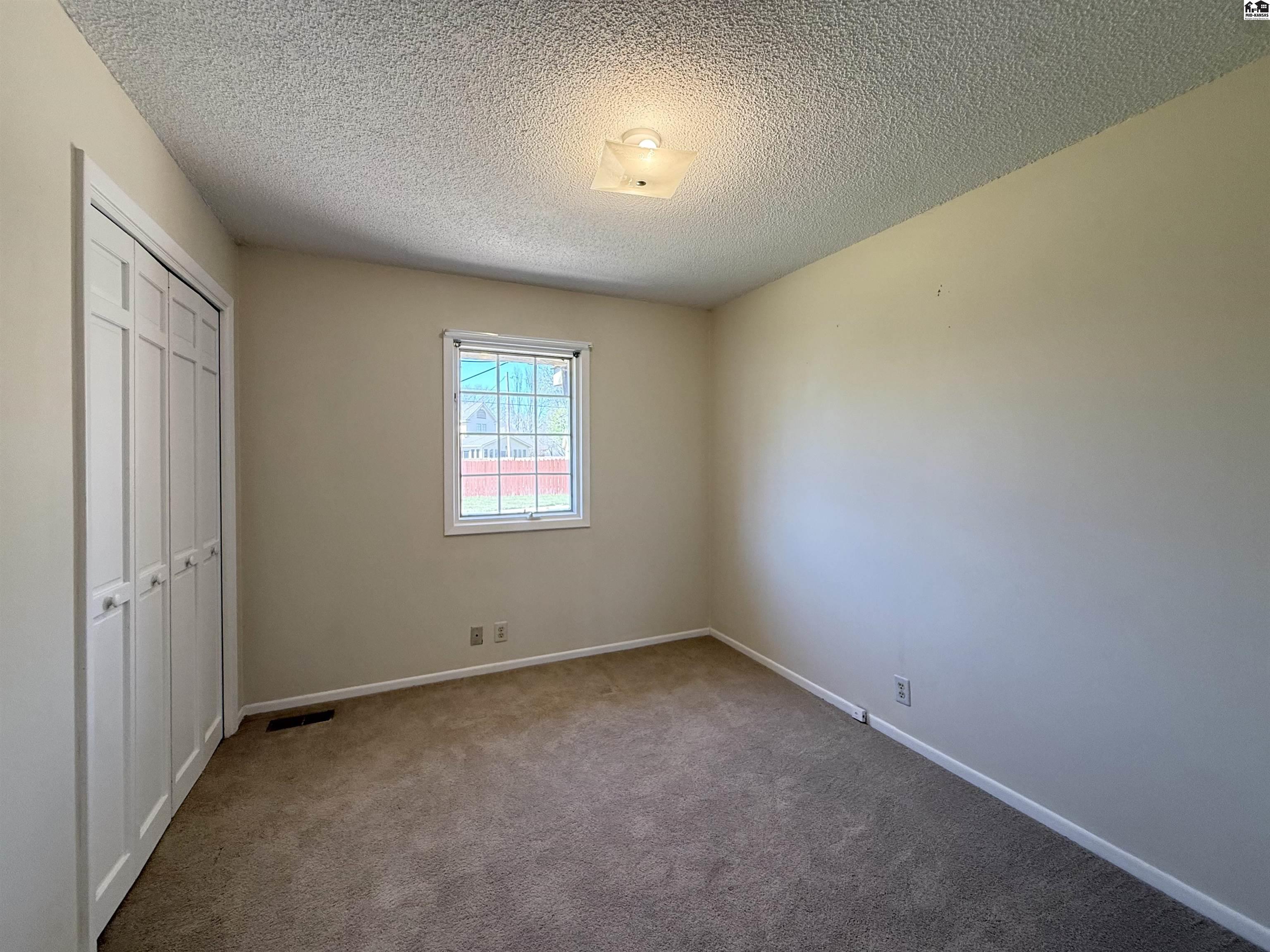 2609 Westminster Drive Hutchinson KS 67502