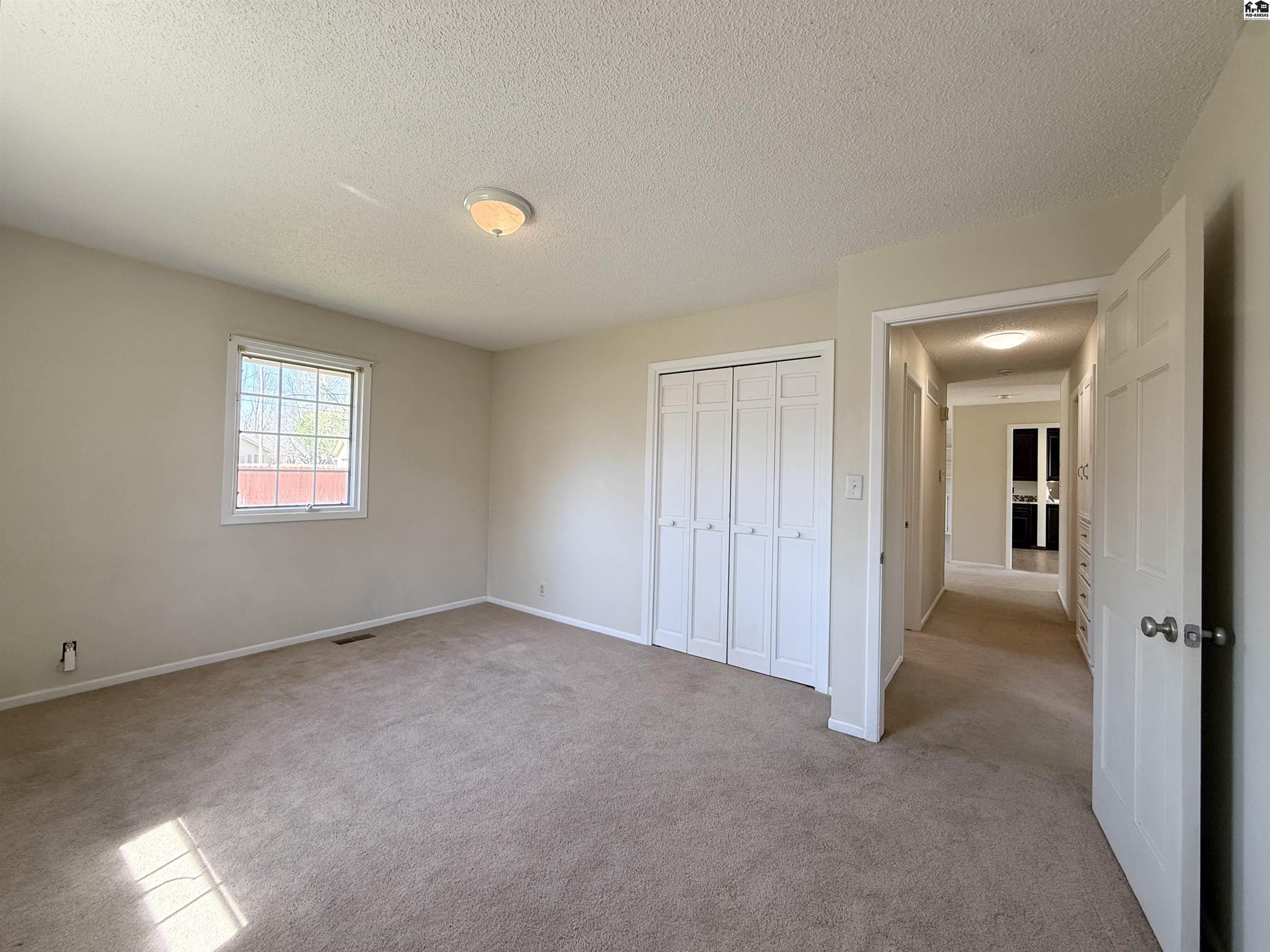 2609 Westminster Drive Hutchinson KS 67502