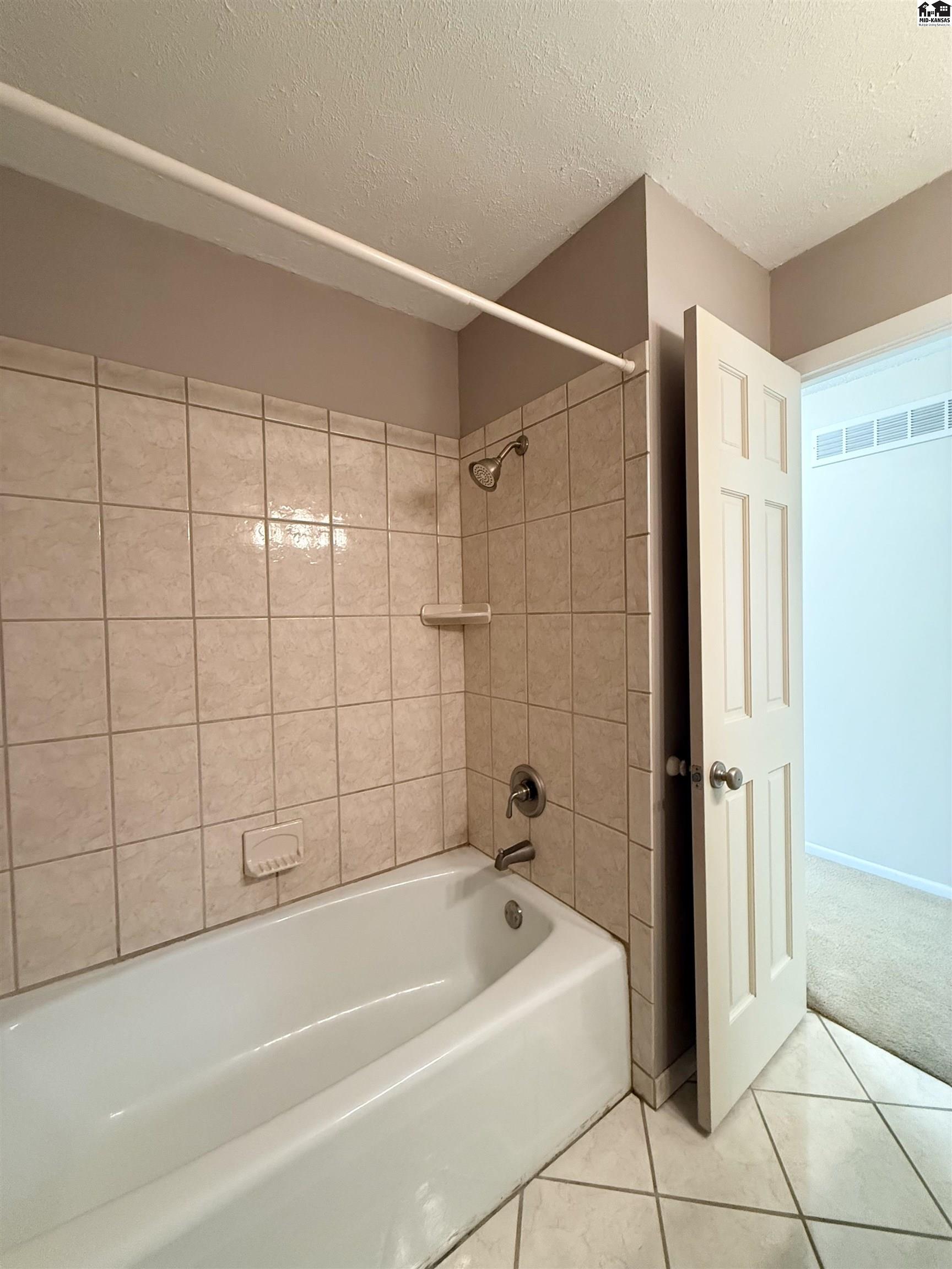 2609 Westminster Drive Hutchinson KS 67502