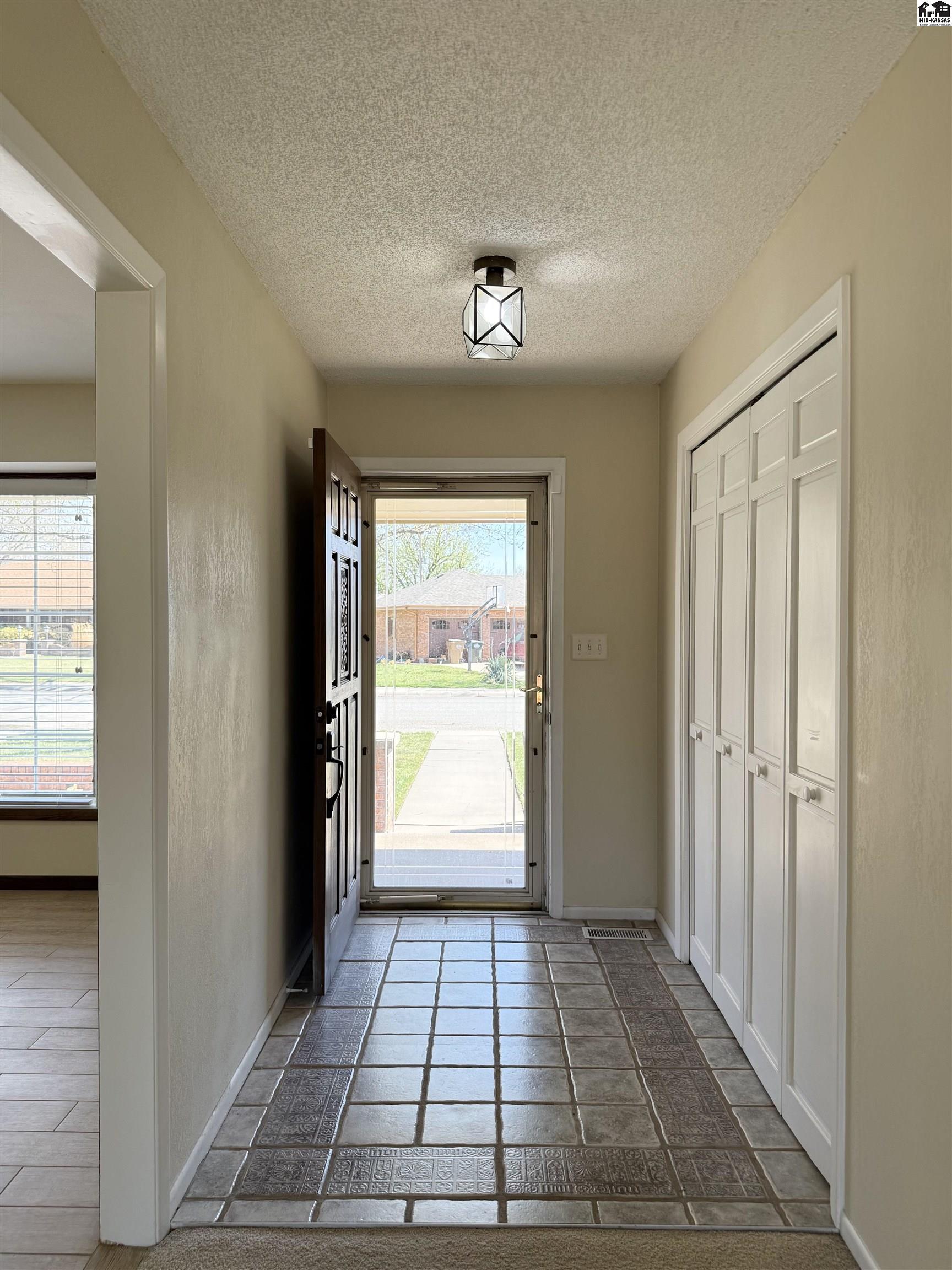 2609 Westminster Drive Hutchinson KS 67502