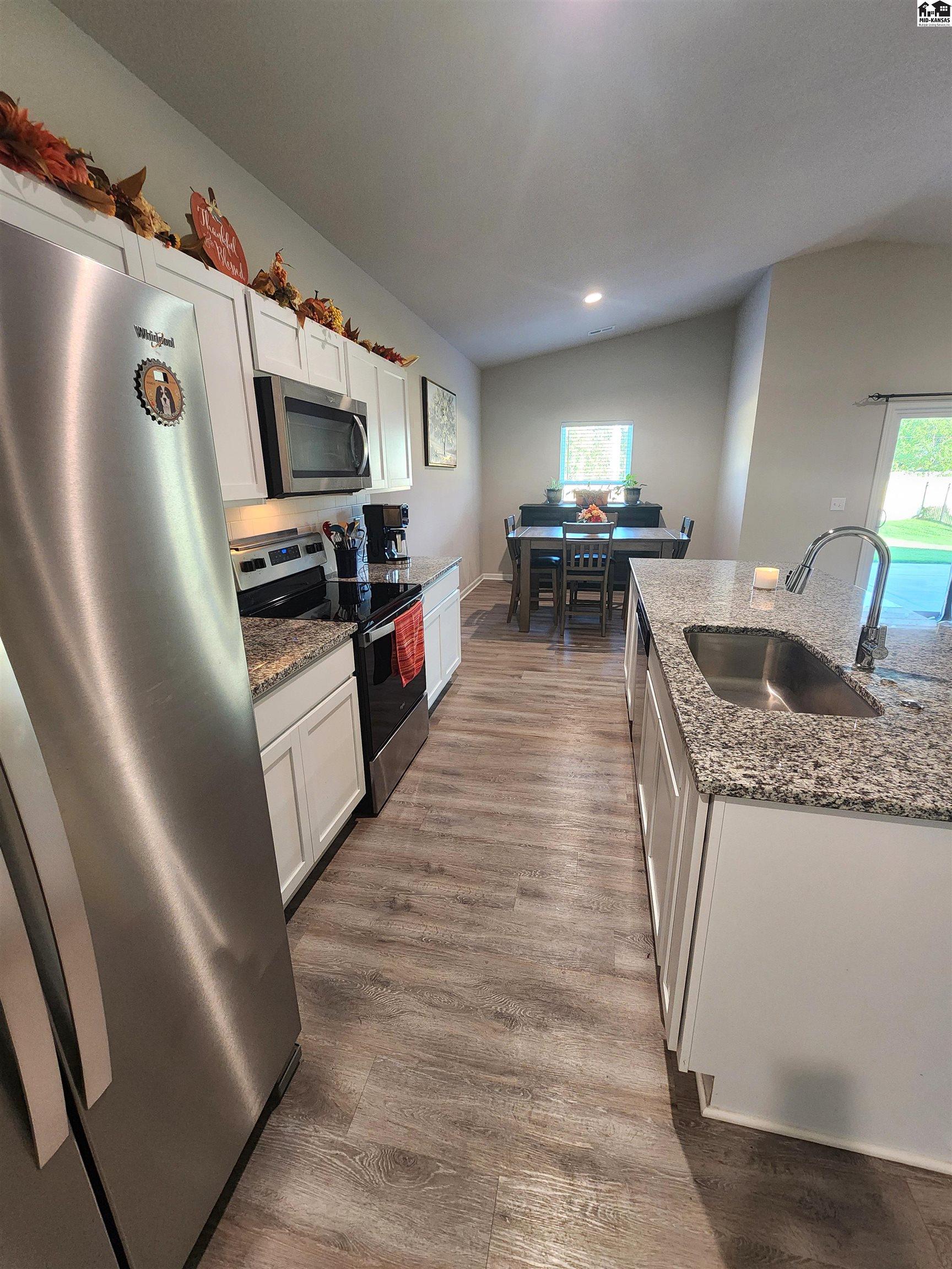 1704 Casey Newton KS 67114