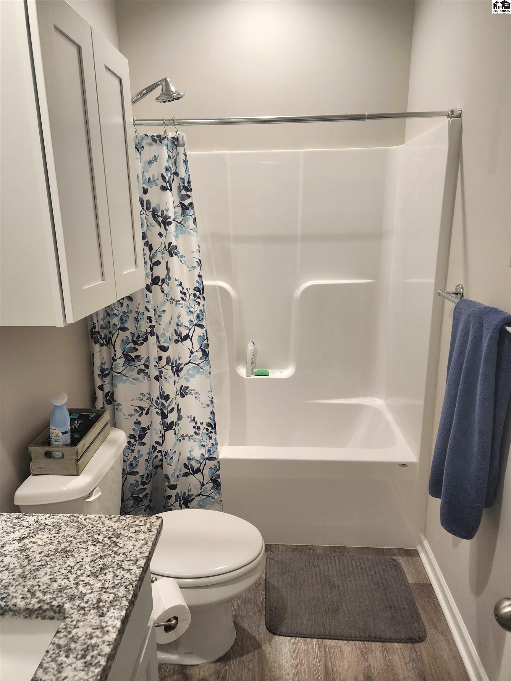 1704 Casey Newton KS 67114