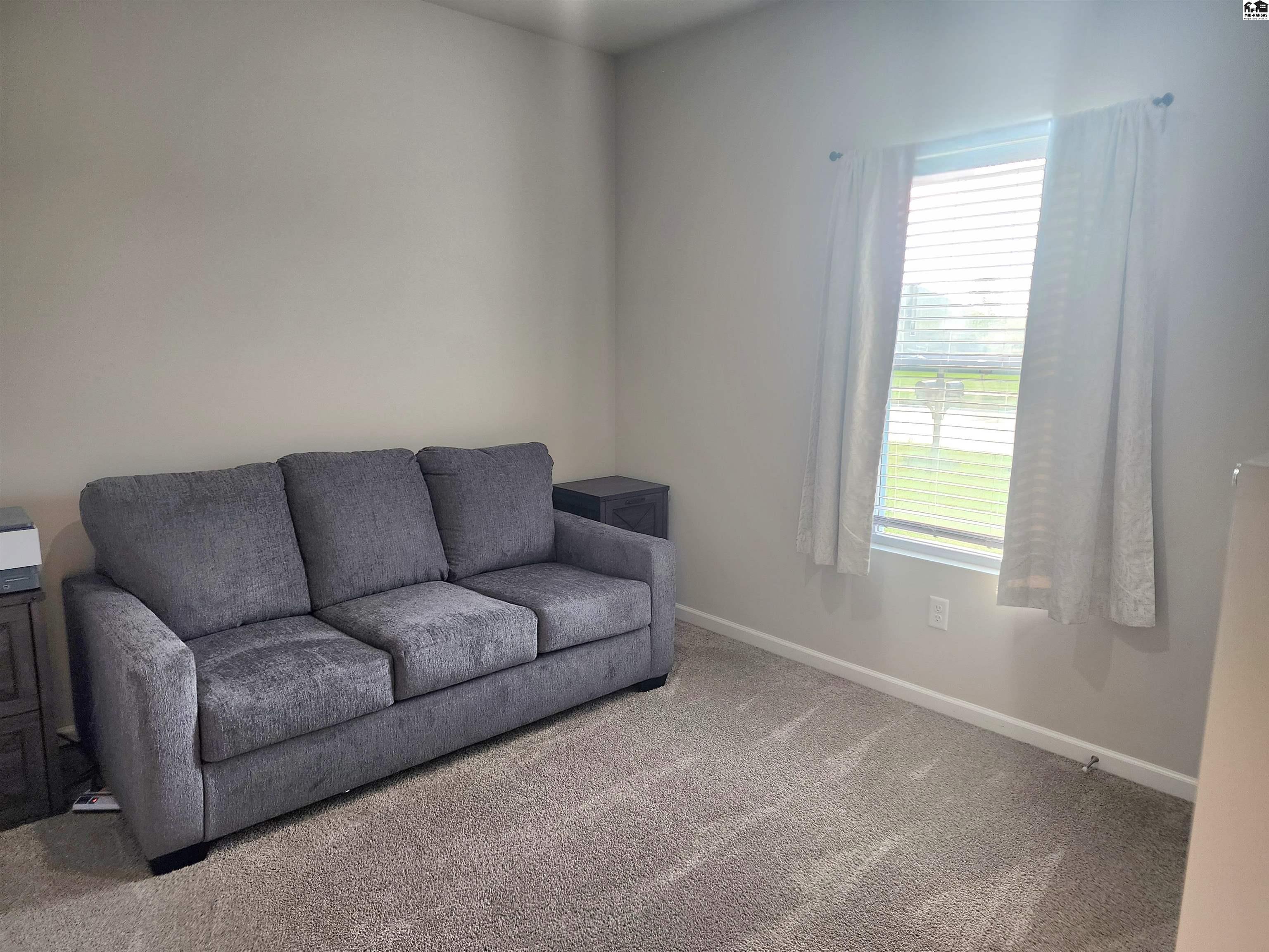 1704 Casey Newton KS 67114