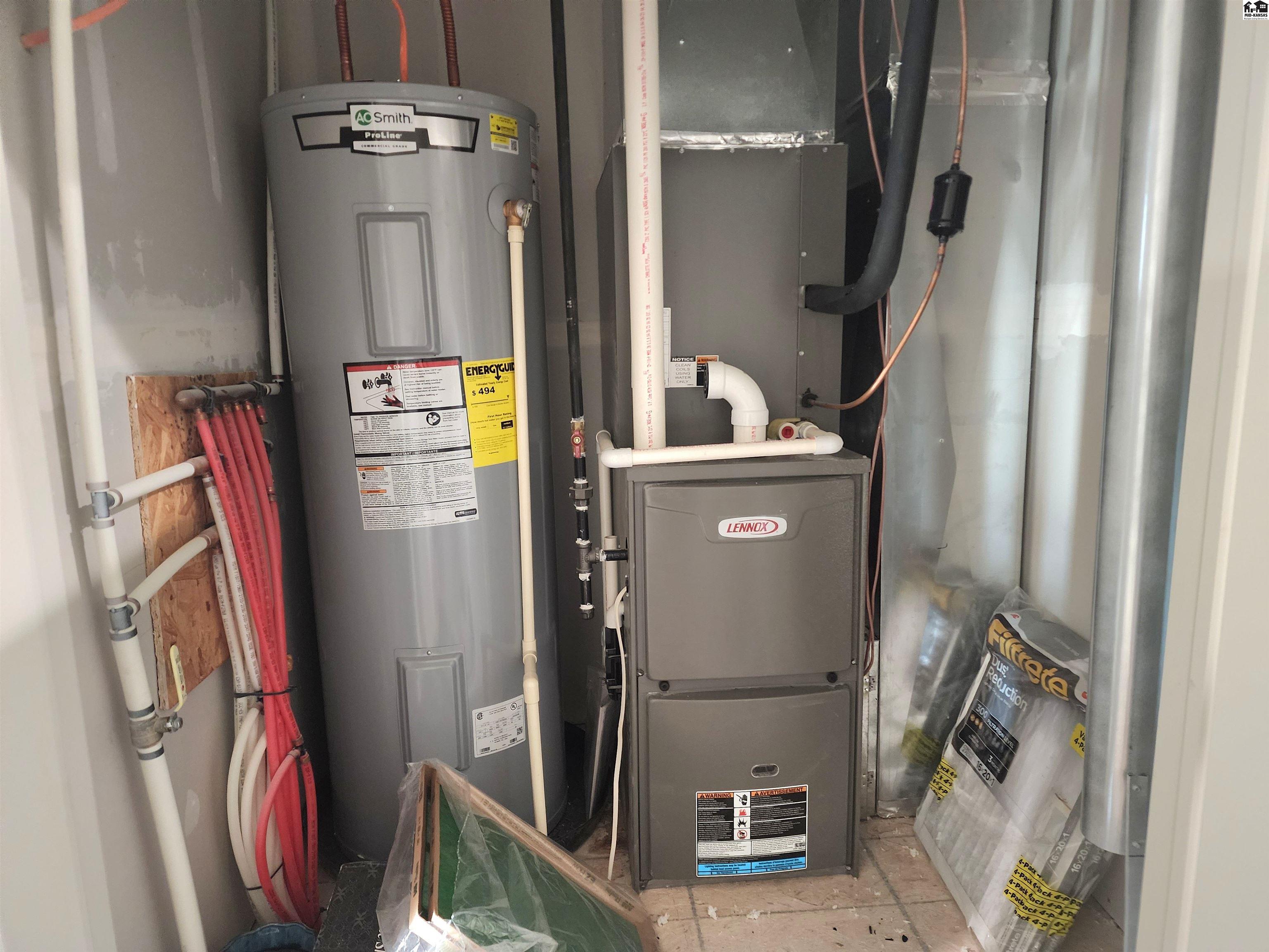 1704 Casey Newton KS 67114