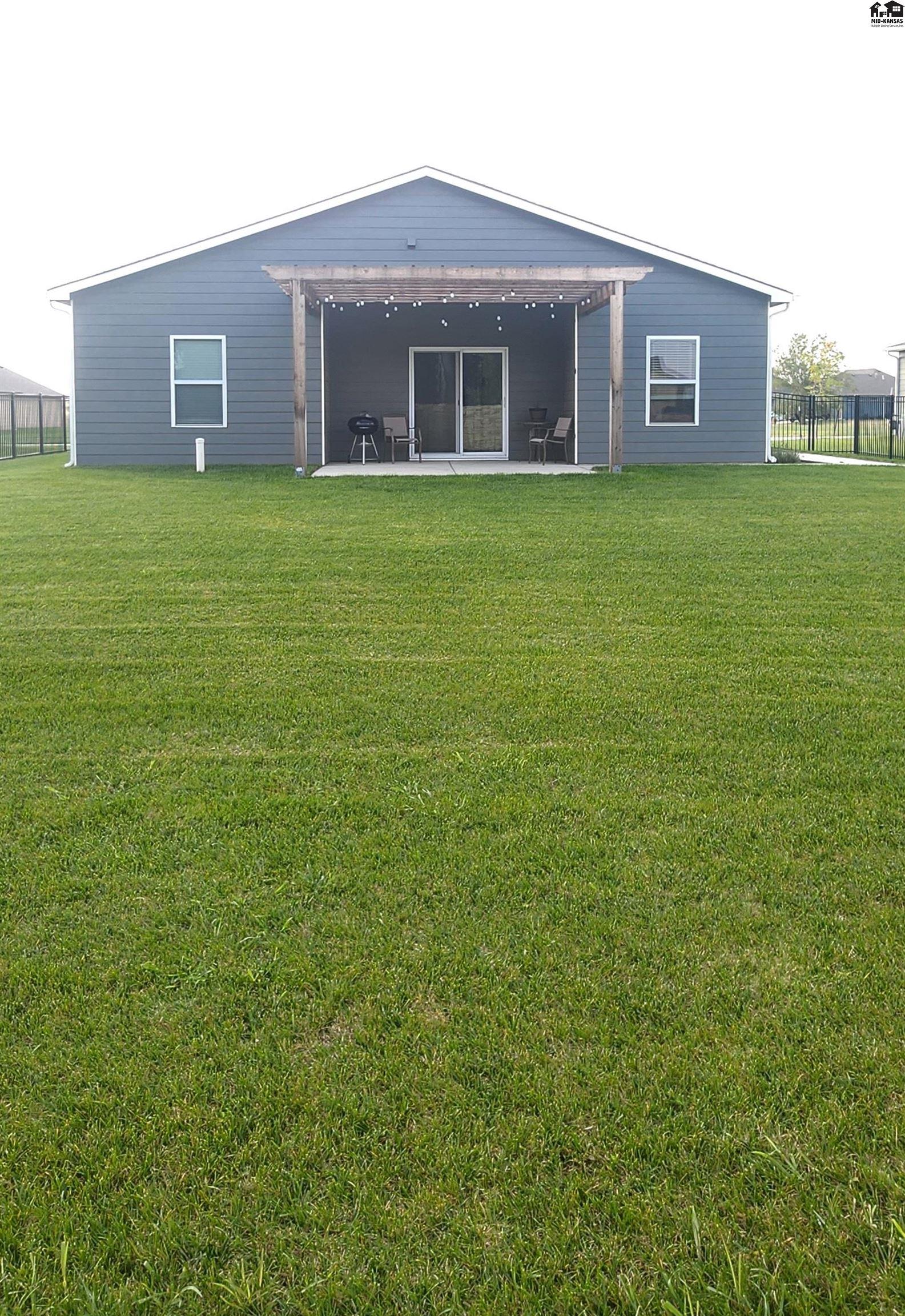 1704 Casey Newton KS 67114