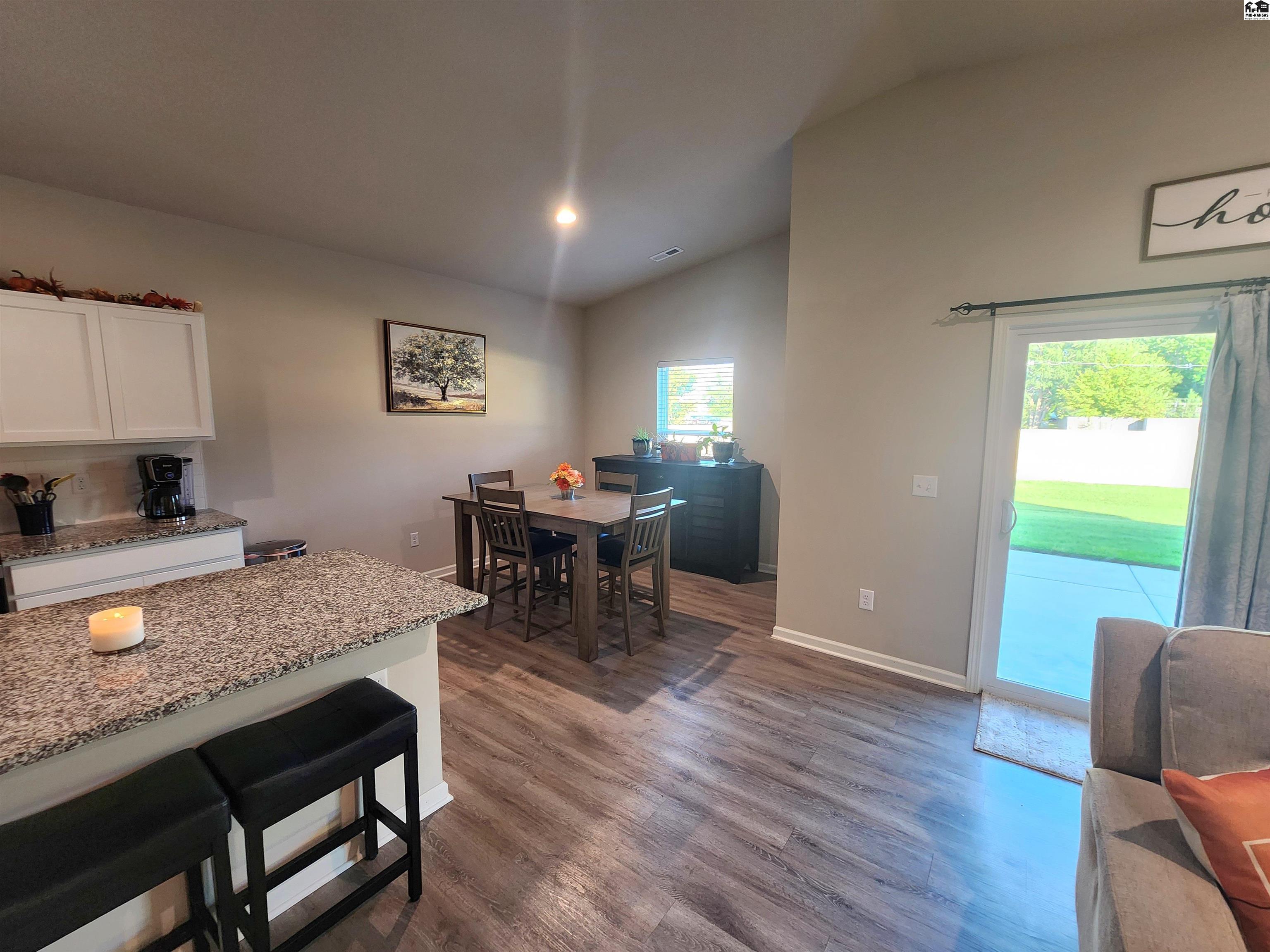 1704 Casey Newton KS 67114