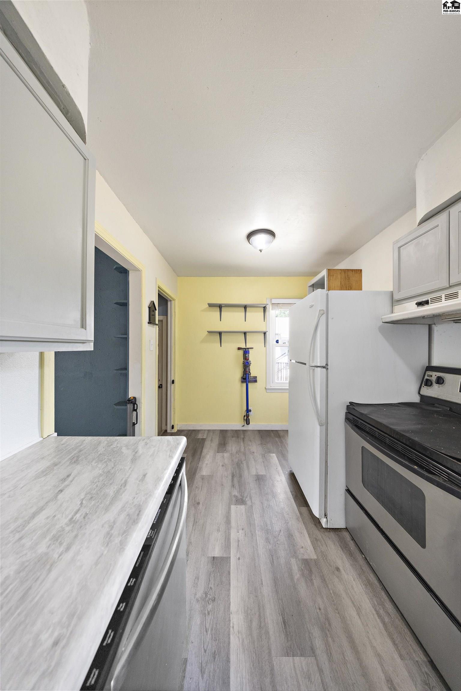 308 W 25th Hutchinson KS 67502